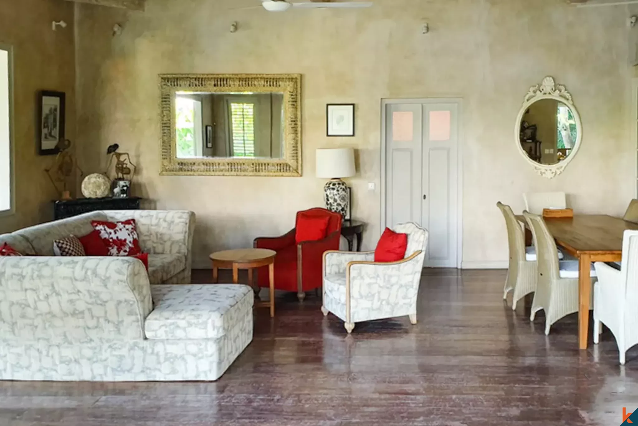 Élégante villa de quatre chambres à coucher en location à Umalas, quartier privilégié