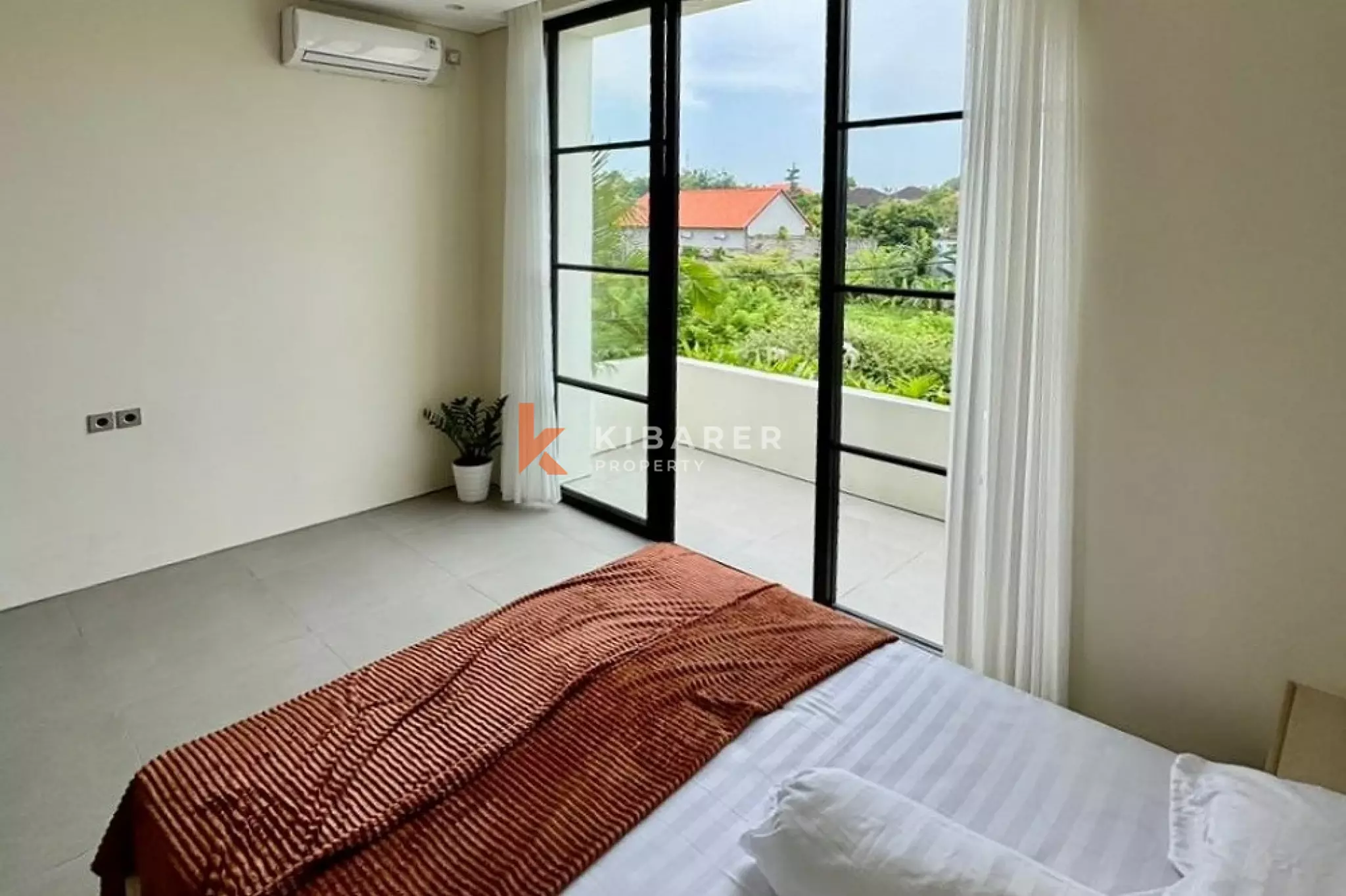 White Stone Three-Bedrooms Open Villa in Nusa Dua
