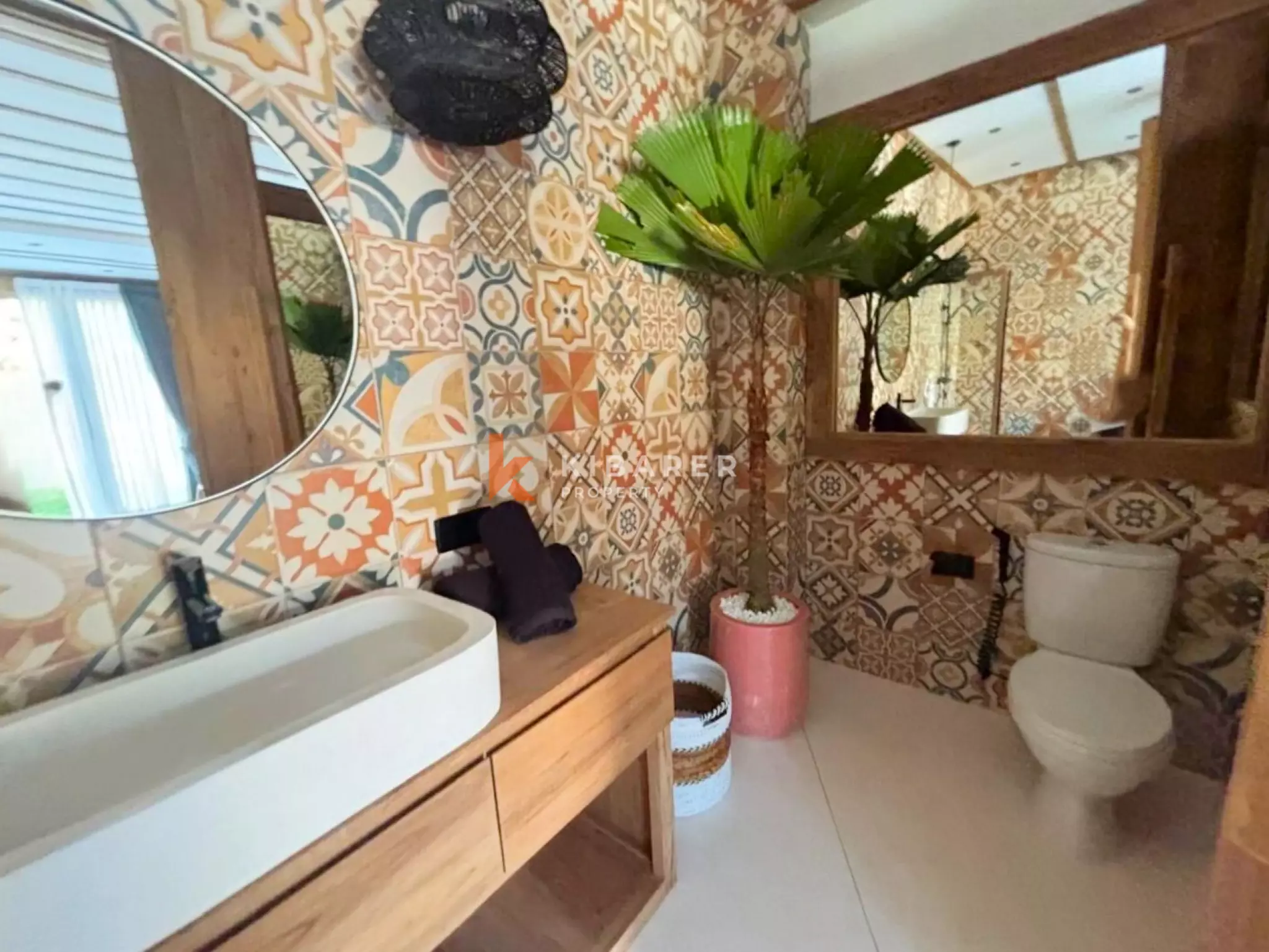 Vila Mewah Lima Kamar Tidur yang Luar Biasa di Jantung Bumbak - Umalas