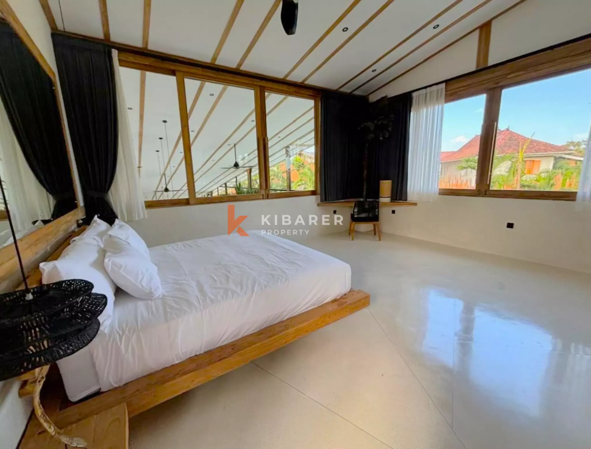 Vila Mewah Lima Kamar Tidur yang Luar Biasa di Jantung Bumbak - Umalas