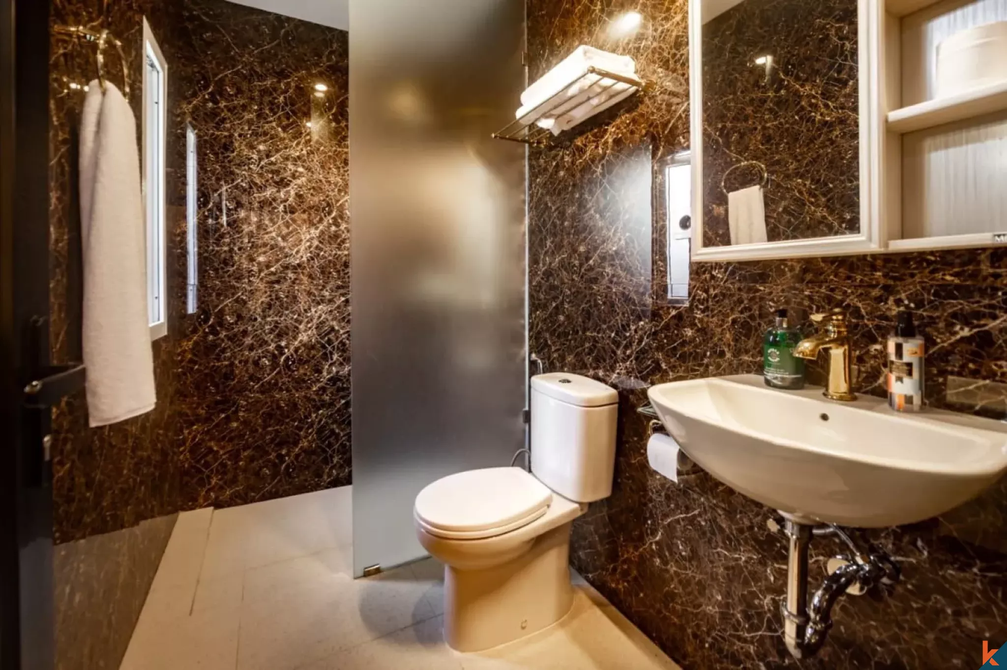 Apartemen Dua Kamar Tidur yang Elegan dengan Sewa Jangka Panjang di Padonan