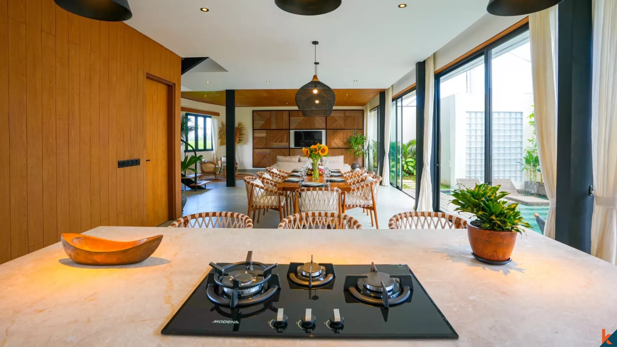 Amazing Three Bedroom villa with Long Lease in Cemagi