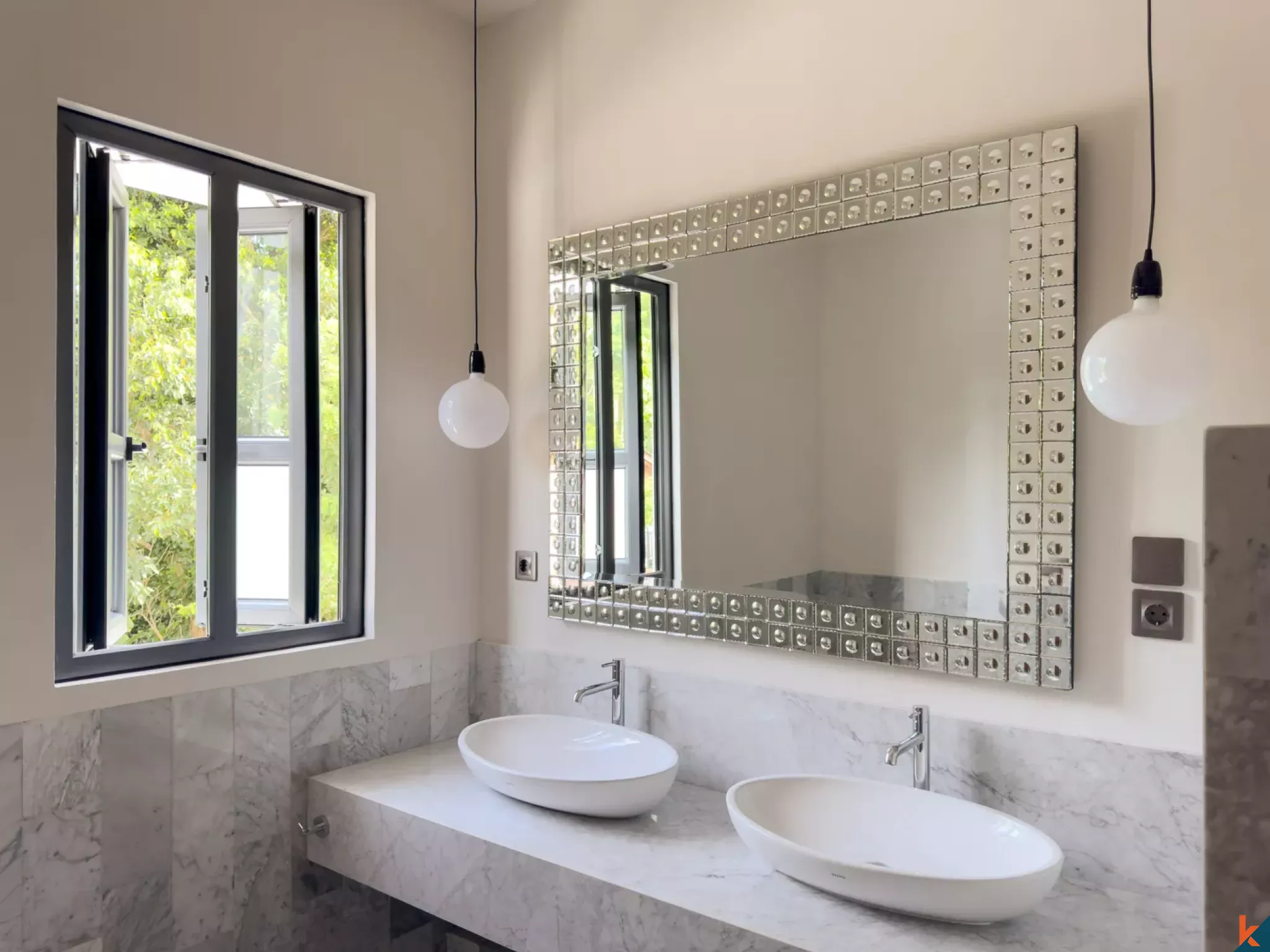 Brand New Freehold Three Bedroom Stylish Property in Ungasan