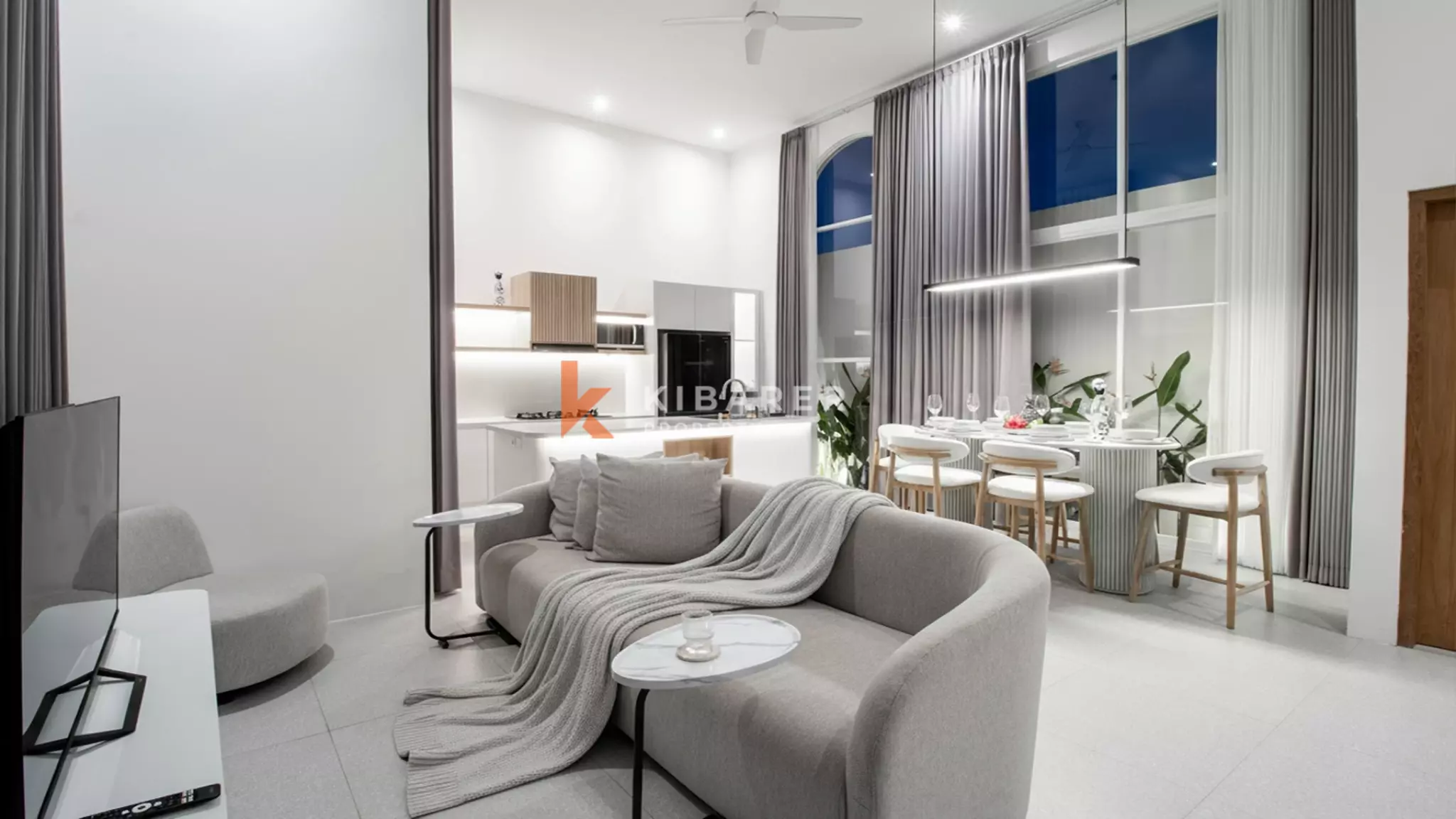 Modern Three-Bedroom Villa with Private Gym and Poolside Cinema in Ungasan