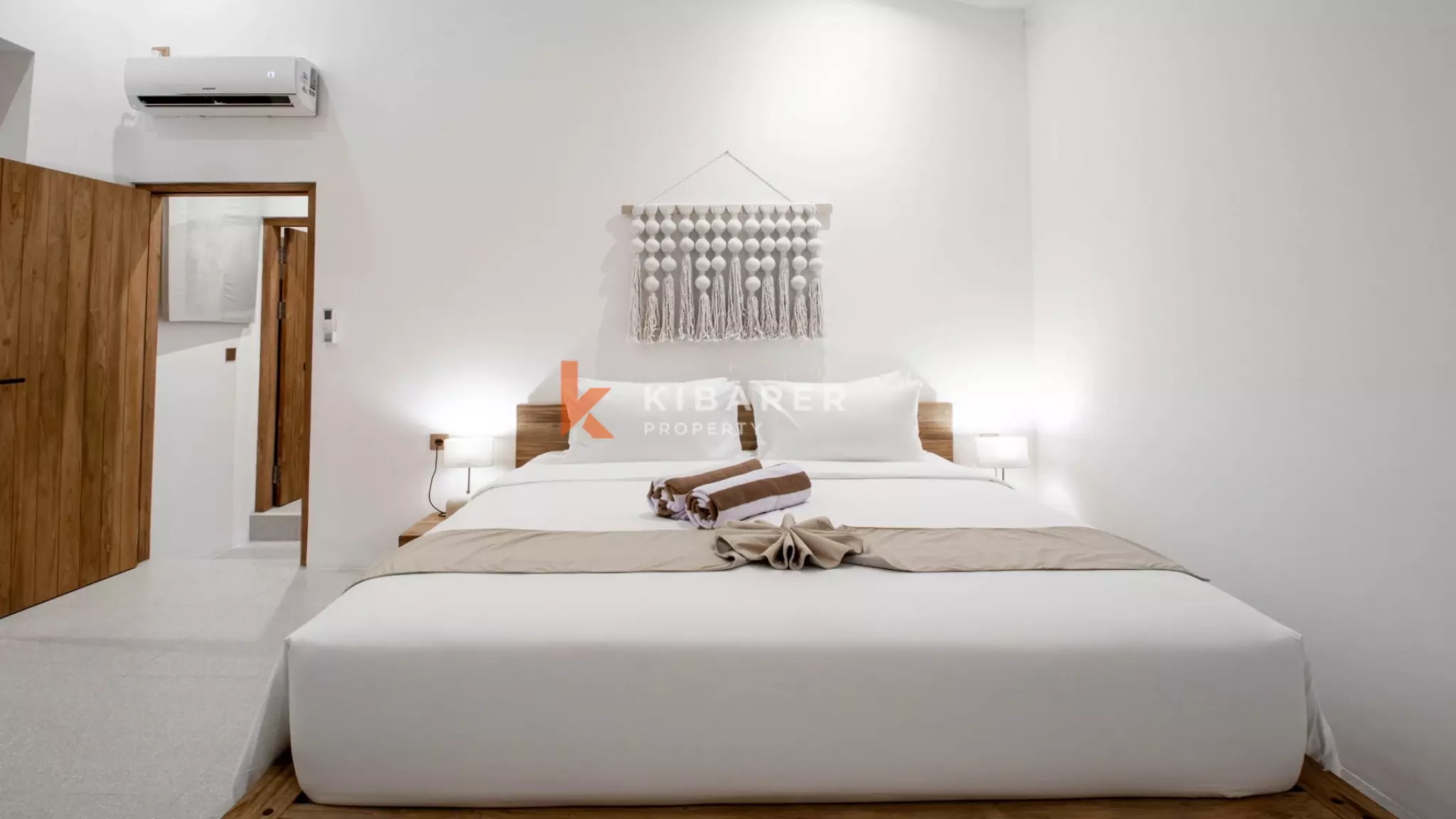 Modern Three-Bedroom Villa with Private Gym and Poolside Cinema in Ungasan