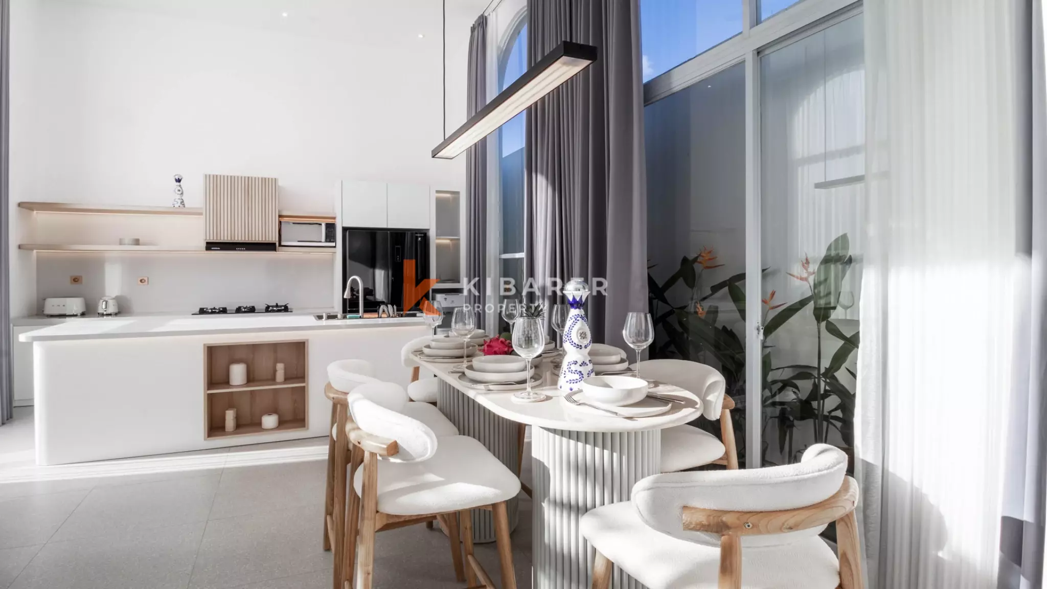 Modern Three-Bedroom Villa with Private Gym and Poolside Cinema in Ungasan