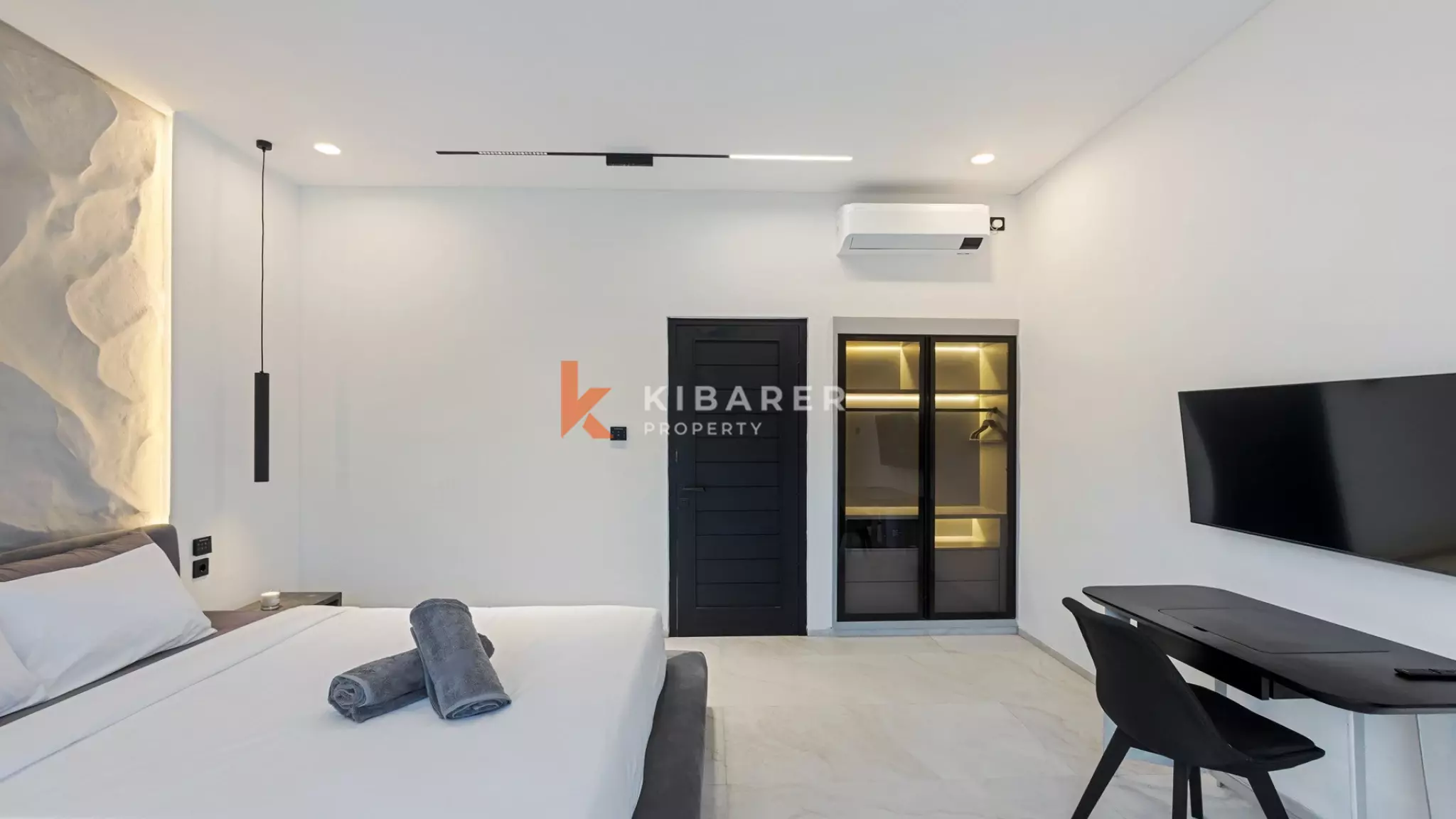 Where Design Meets Nature – Five-Bedroom Luxury Villa in Pererenan