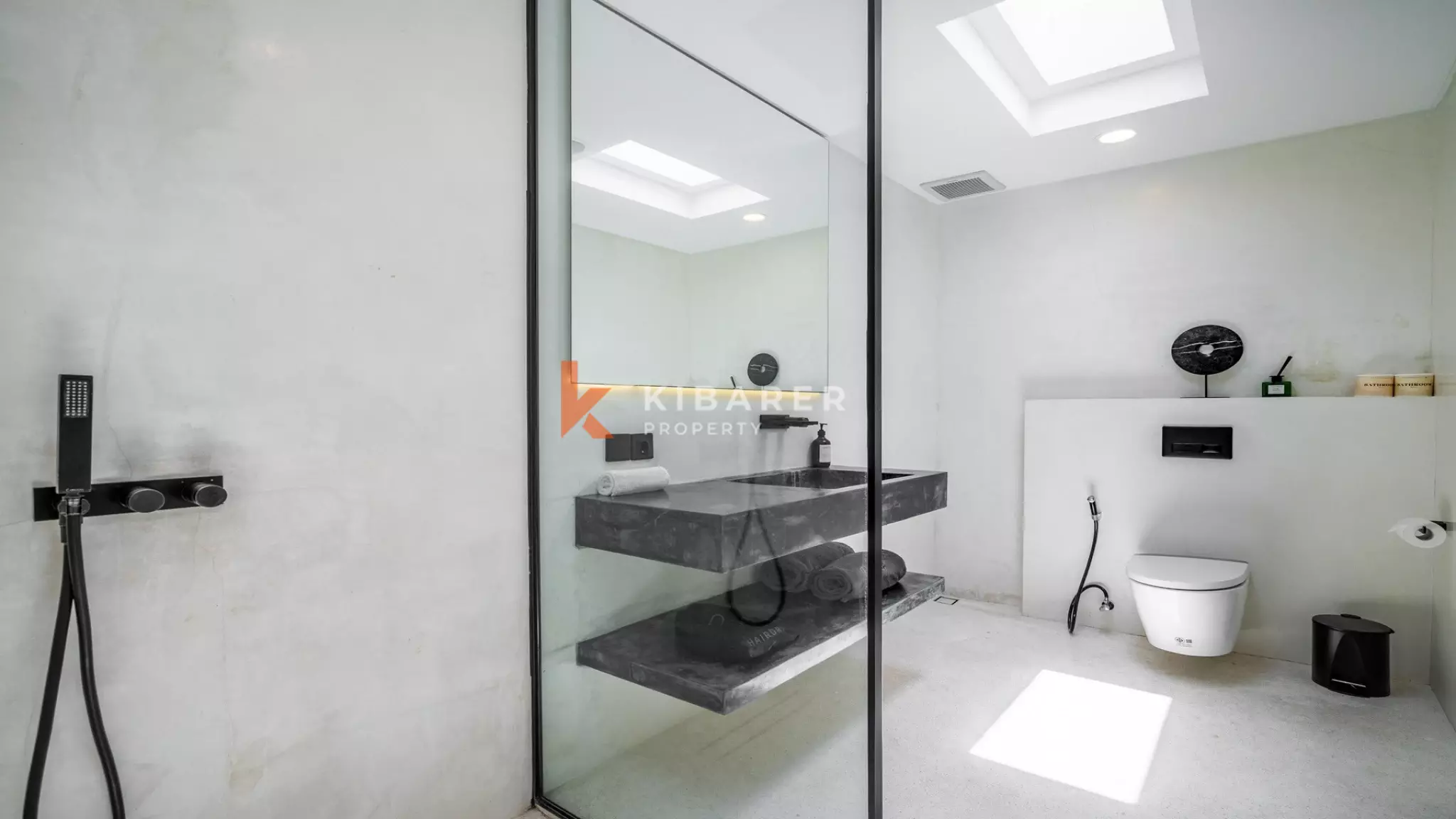 Where Design Meets Nature – Five-Bedroom Luxury Villa in Pererenan