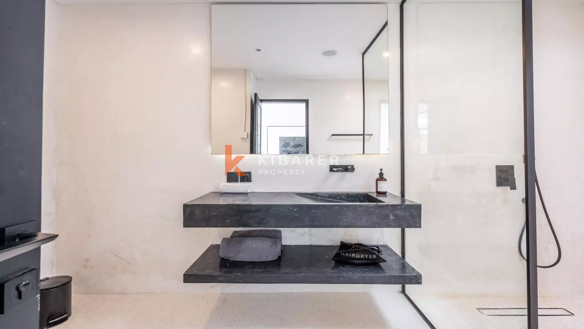 Where Design Meets Nature – Five-Bedroom Luxury Villa in Pererenan