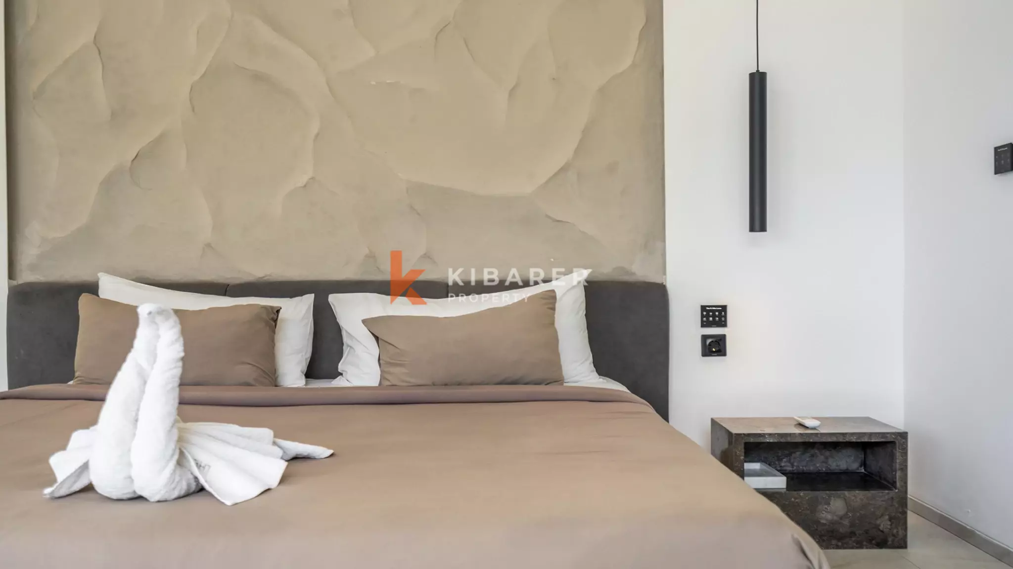 Where Design Meets Nature – Five-Bedroom Luxury Villa in Pererenan