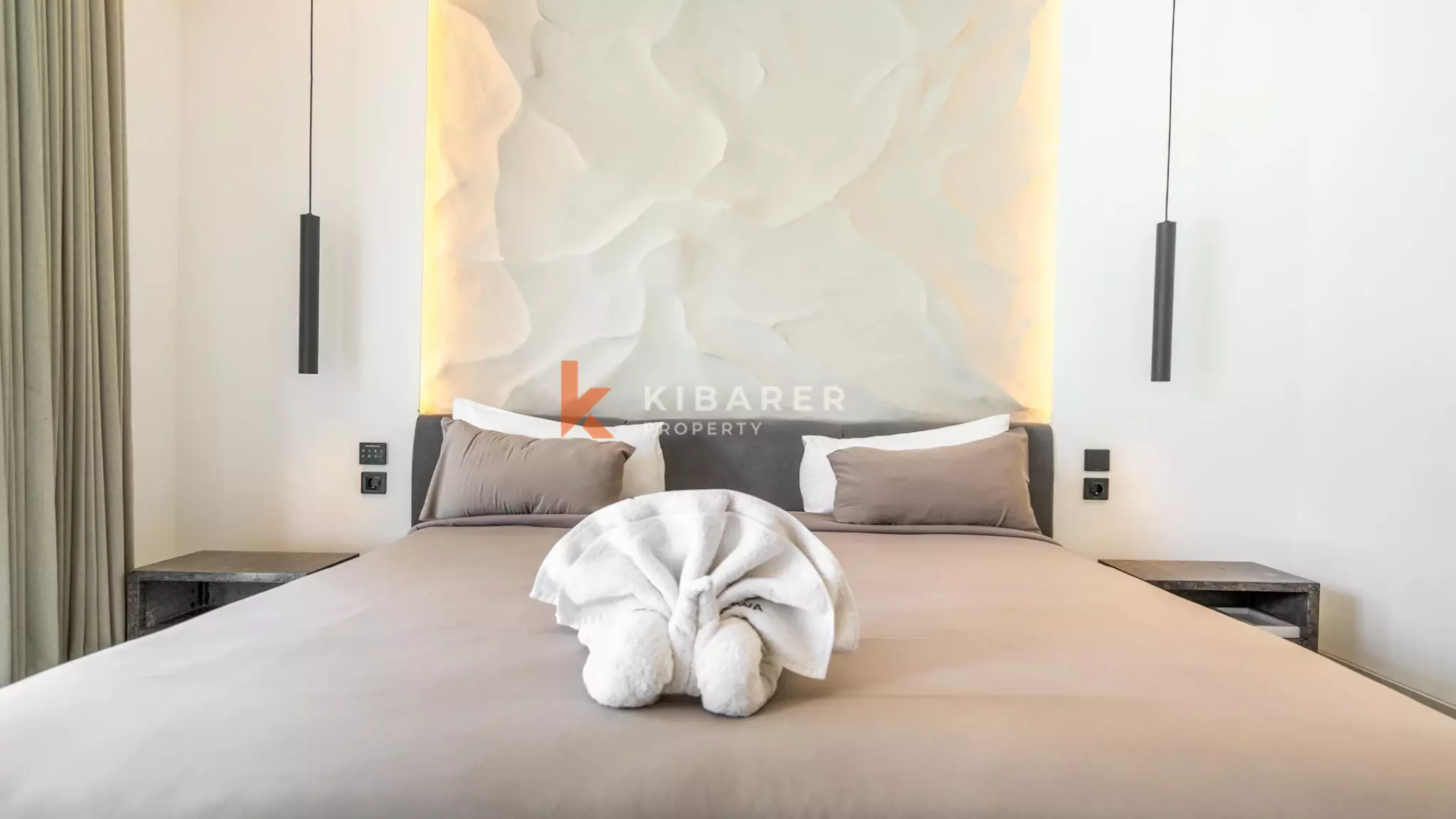 Where Design Meets Nature – Five-Bedroom Luxury Villa in Pererenan