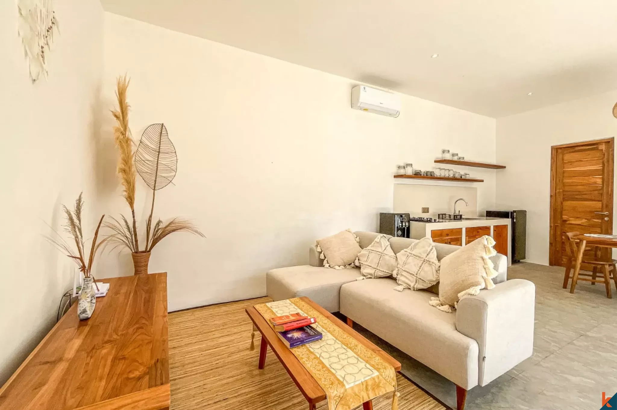 Elegant two bedroom villa for lease in Nyang Nyang