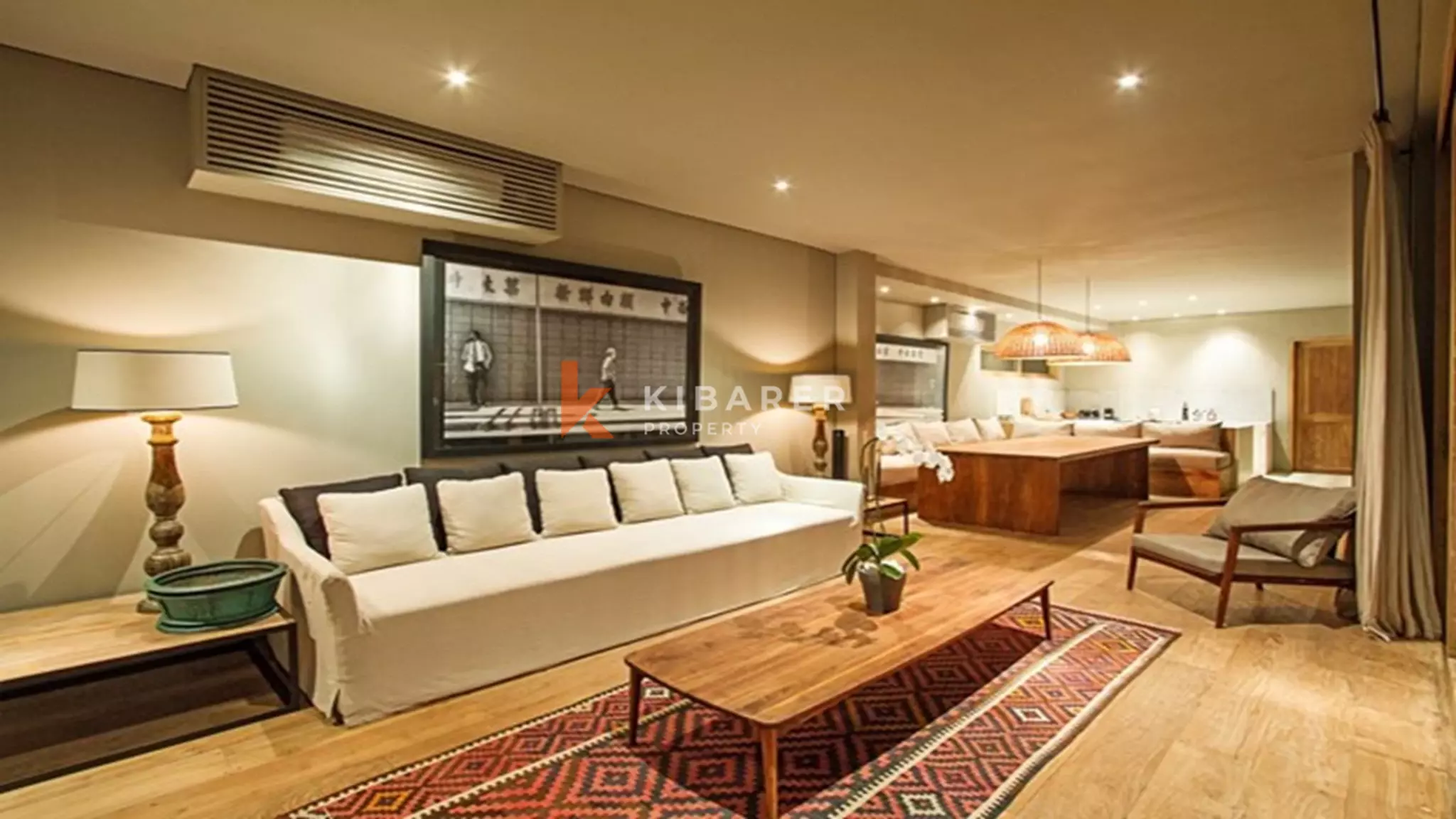 Villa de jardin sophistiquée de cinq chambres à louer à long terme à Canggu