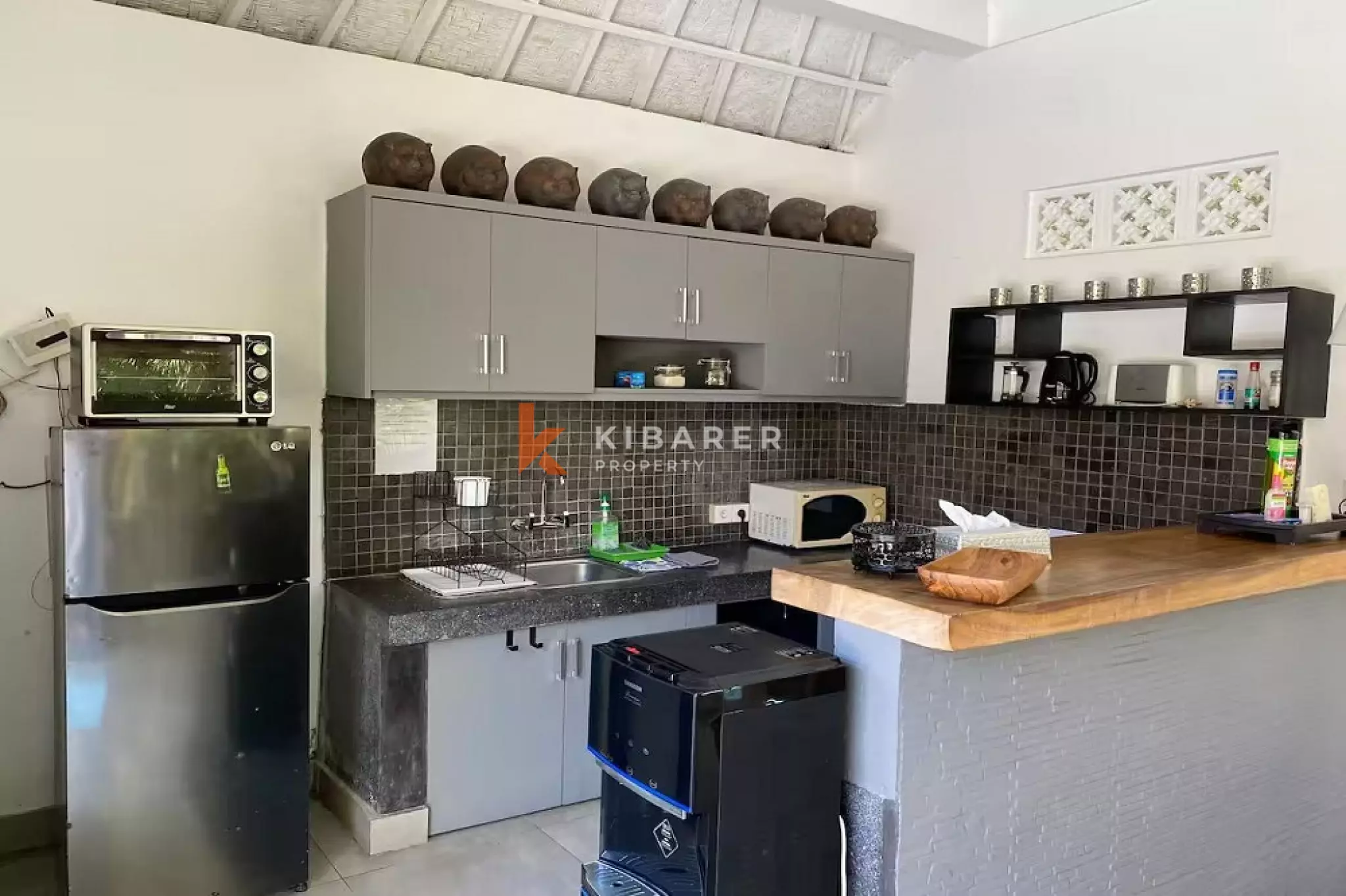 Villa de deux chambres ouverte dans un emplacement stratégique à Seminyak