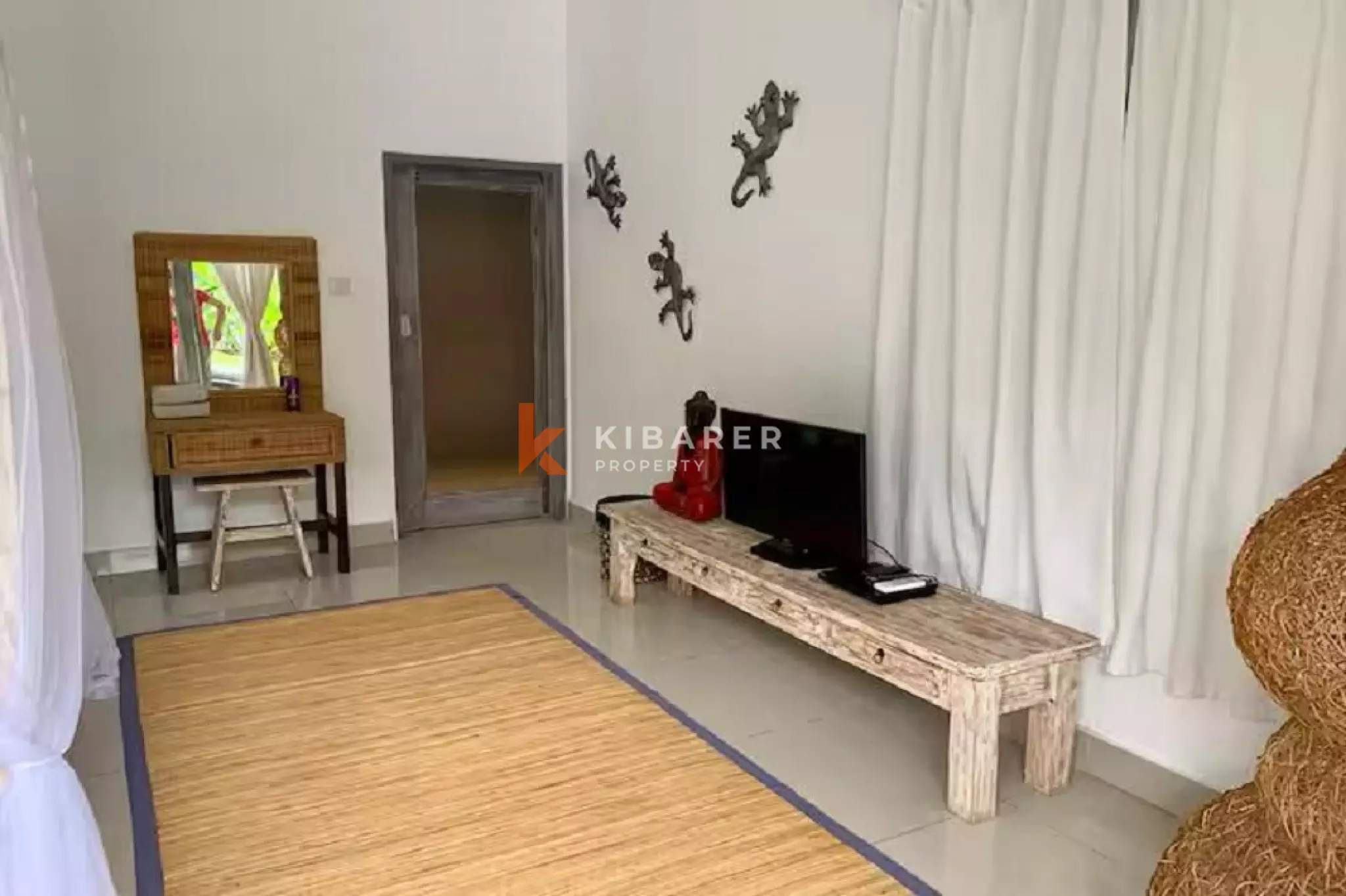 Villa de deux chambres ouverte dans un emplacement stratégique à Seminyak