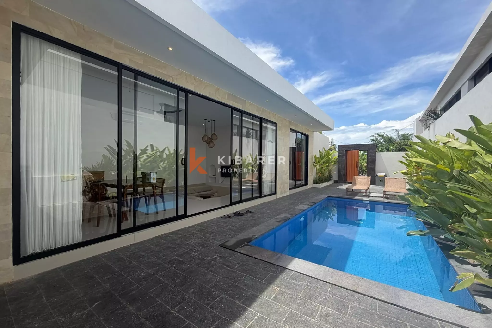 Sunken-Living Two-Bedrooms Villa with Bathtub in Peaceful Munggu