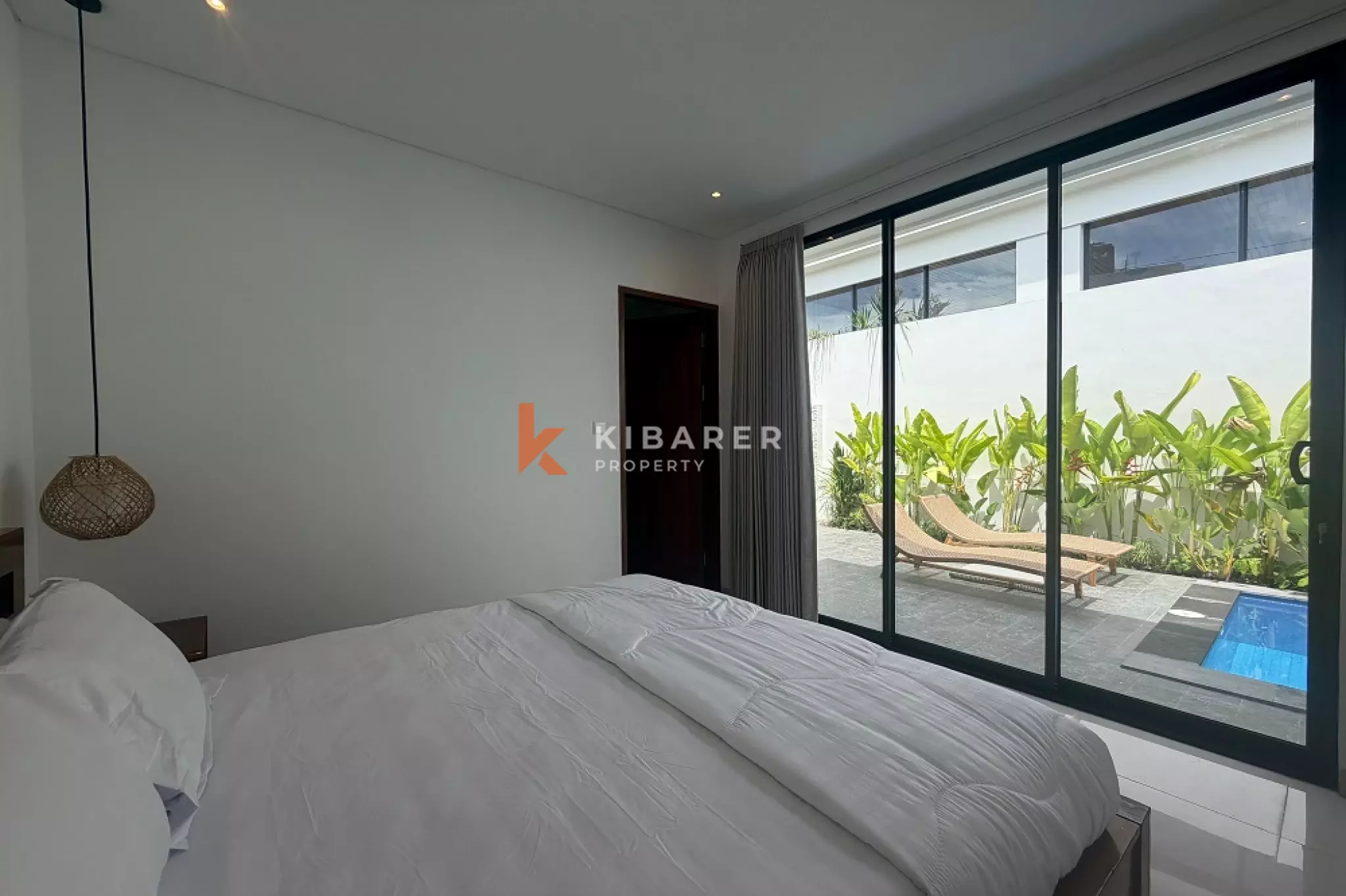 Sunken-Living Two-Bedrooms Villa with Bathtub in Peaceful Munggu