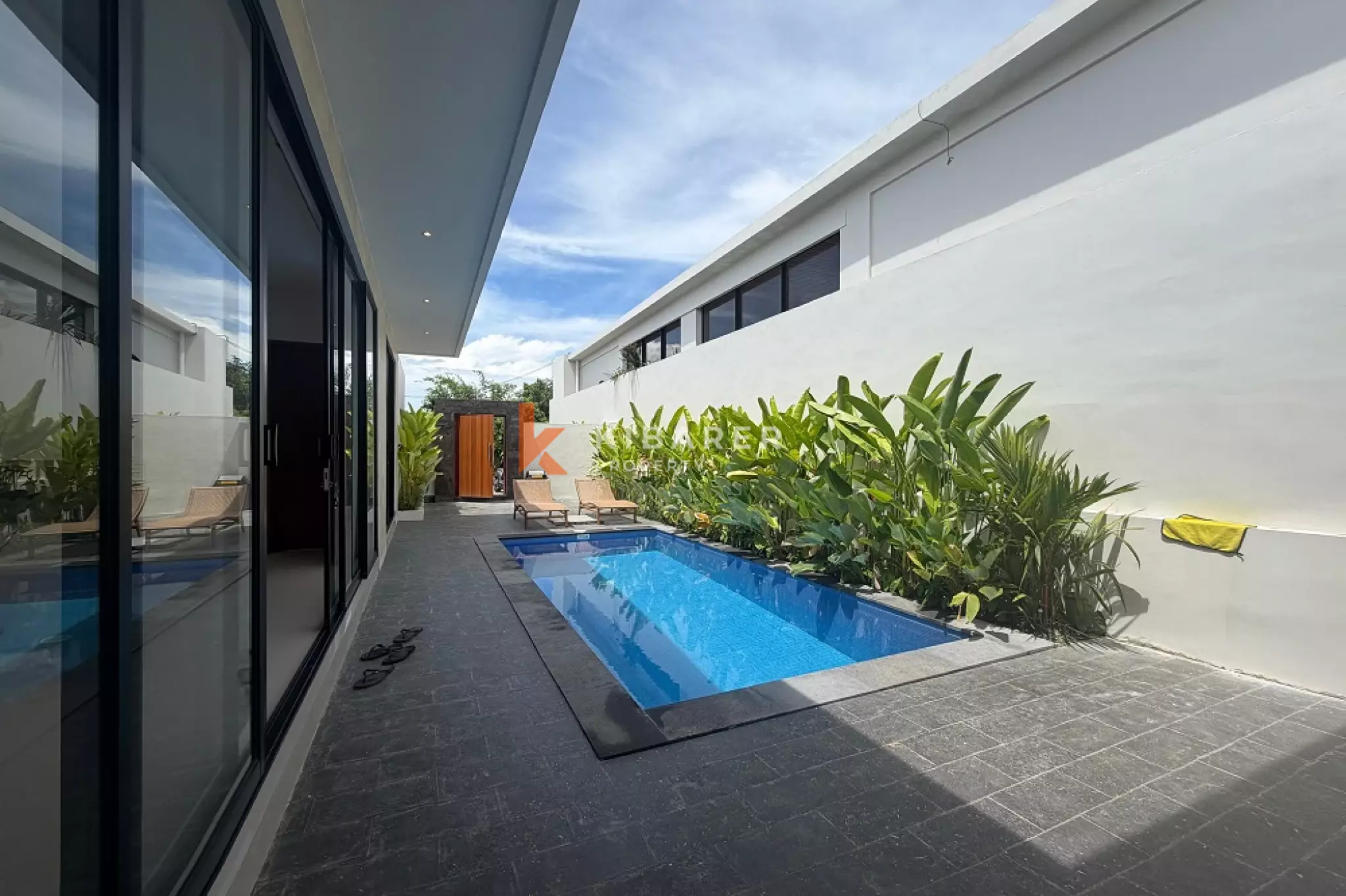 Sunken-Living Two-Bedrooms Villa with Bathtub in Peaceful Munggu