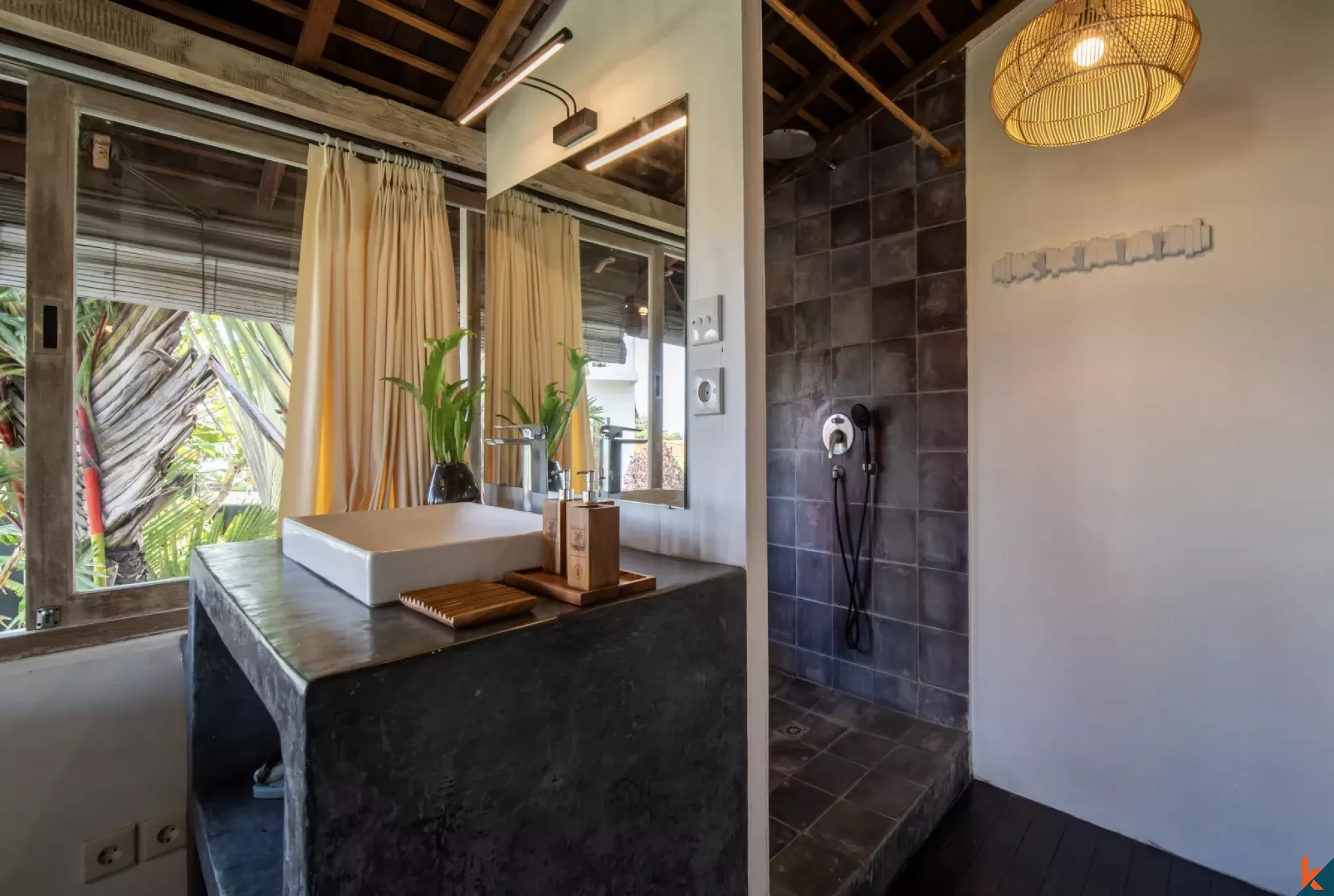 High-End Five Bedroom Leasehold Villa Overlooking Rice Fields in Berawa