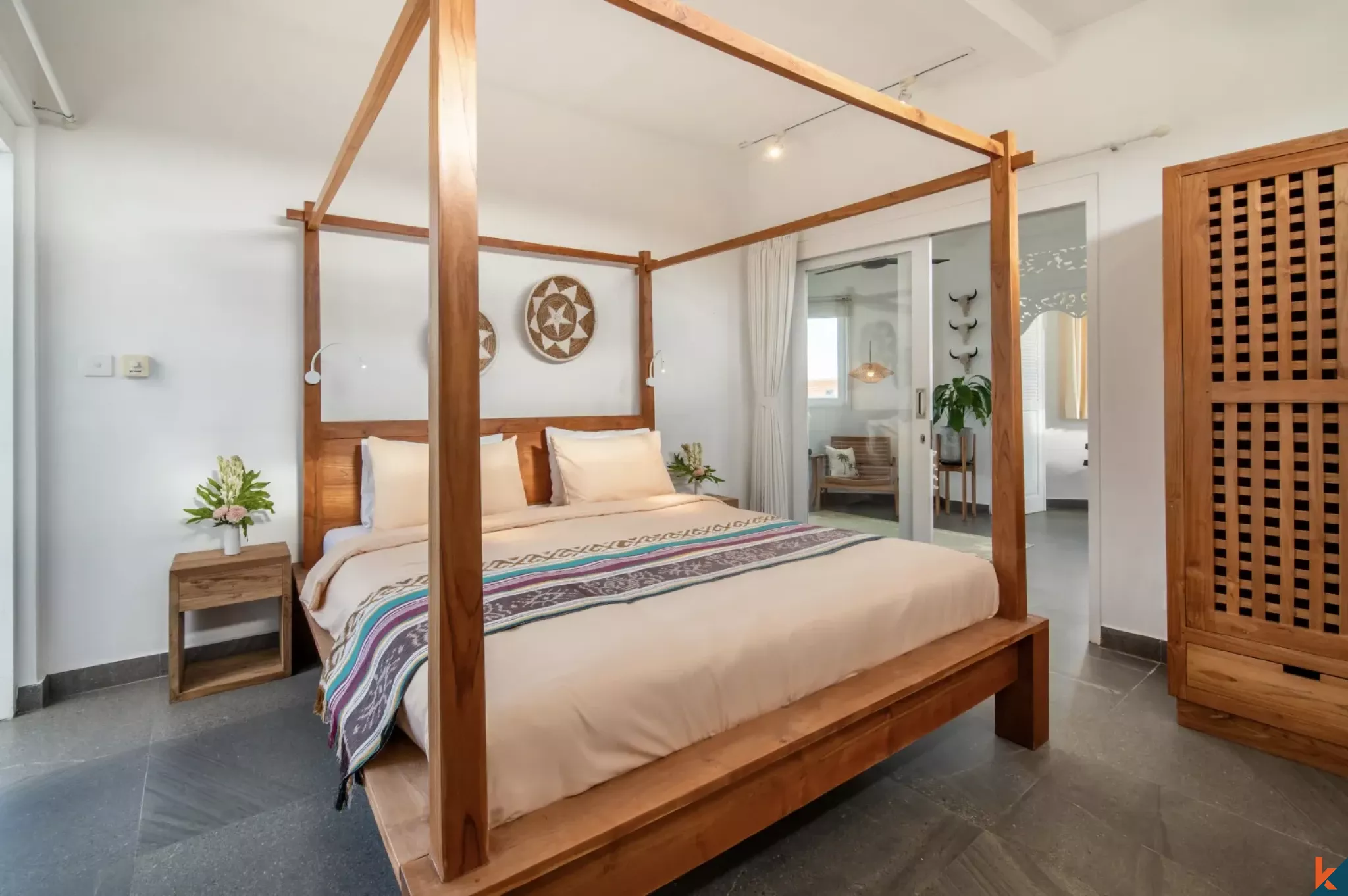 High-End Five Bedroom Leasehold Villa Overlooking Rice Fields in Berawa