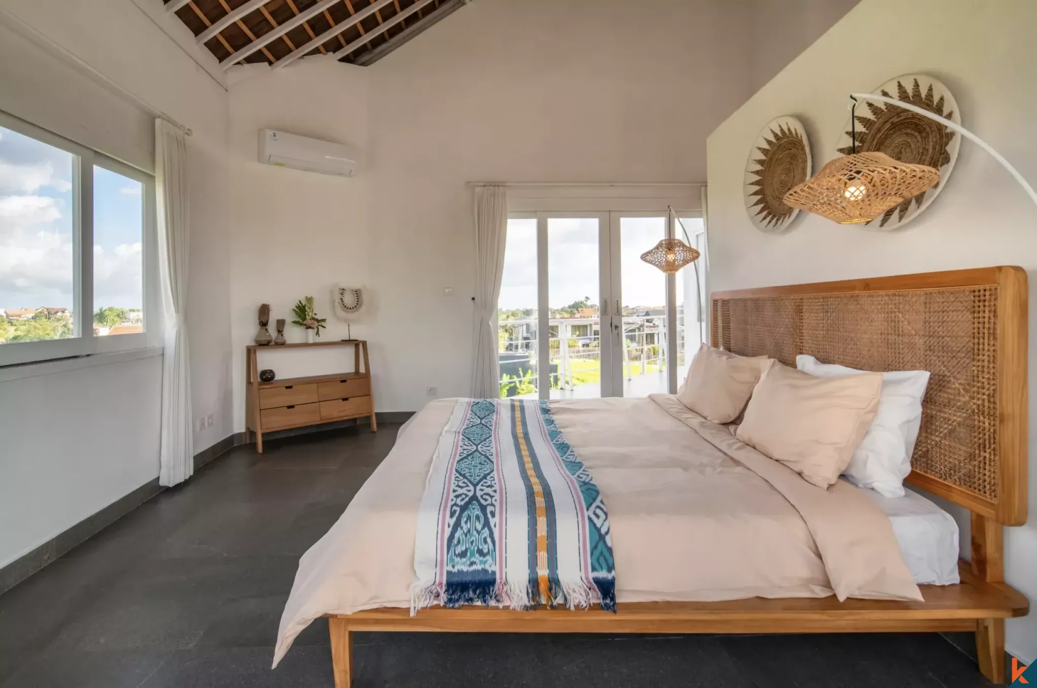 High-End Five Bedroom Leasehold Villa Overlooking Rice Fields in Berawa