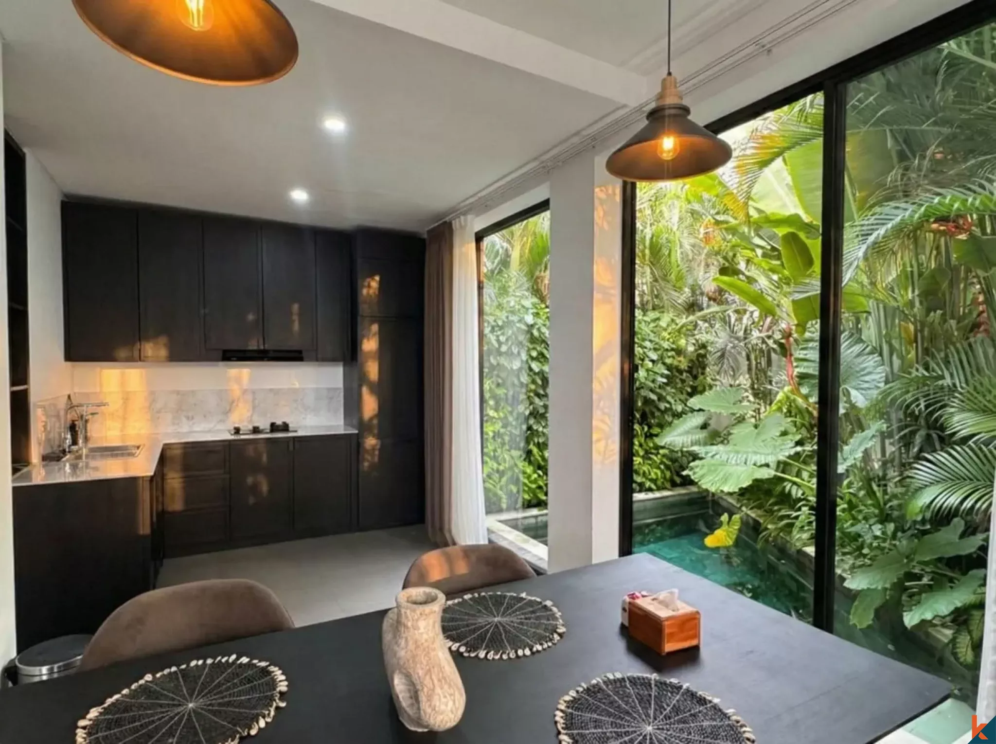 Villa Sewa Tiga Kamar Tidur yang Indah di Umalas