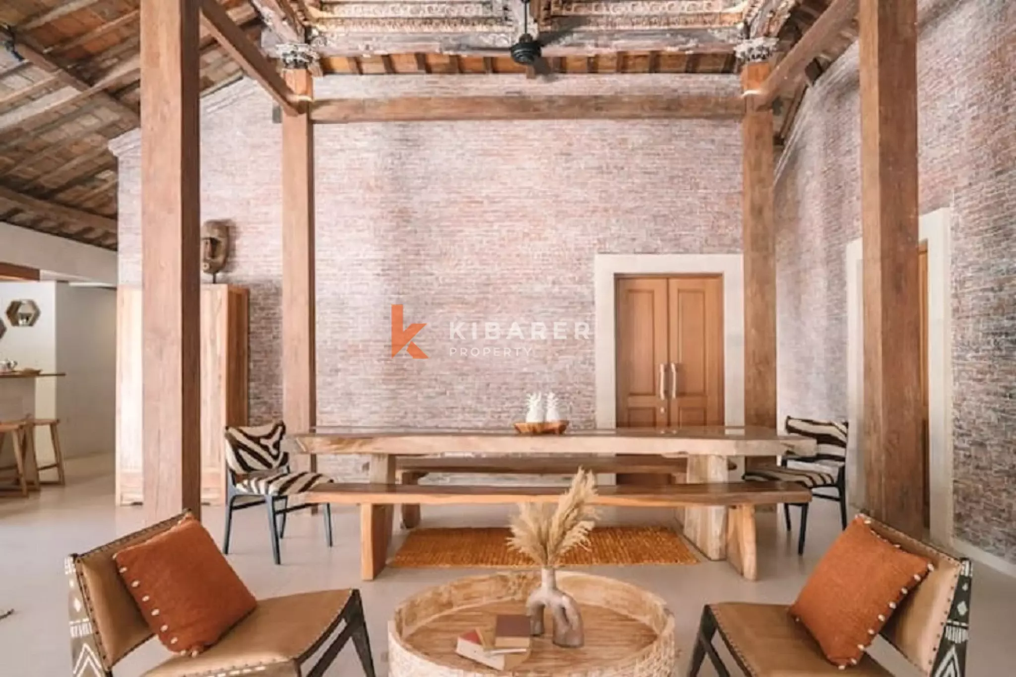 Joglo Elegance Three-Bedrooms Enclosed Living Villa in Pererenan