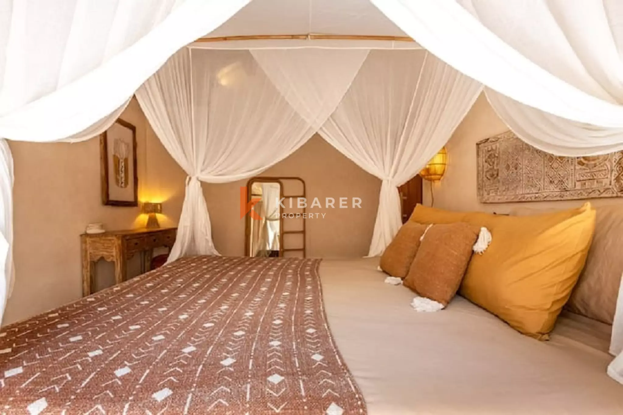 Joglo Elegance Three-Bedrooms Enclosed Living Villa in Pererenan