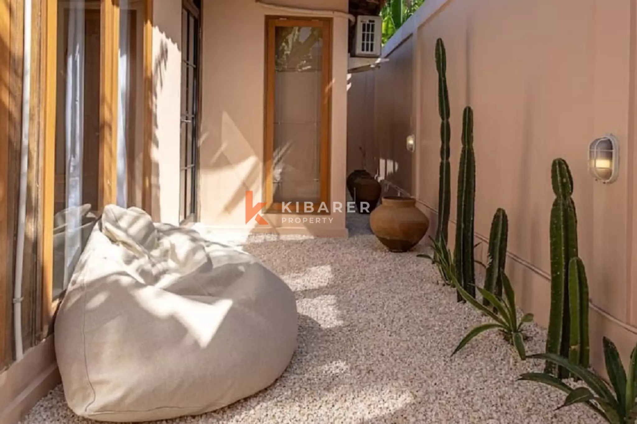Joglo Elegance Three-Bedrooms Enclosed Living Villa in Pererenan