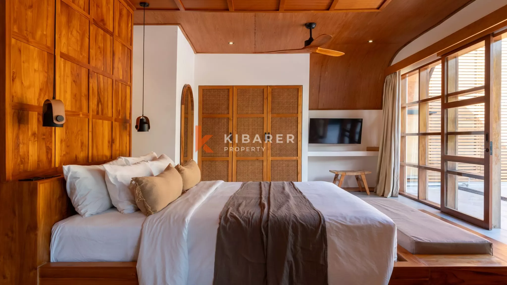 Modern Luxury Four-Bedroom Villa with Sauna and River View in Pererenan