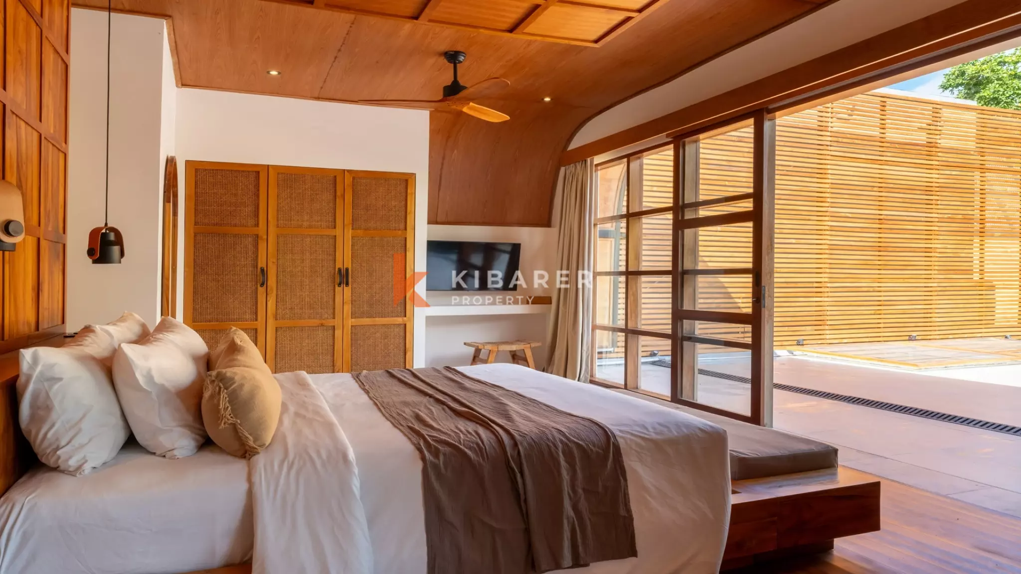 Modern Luxury Four-Bedroom Villa with Sauna and River View in Pererenan