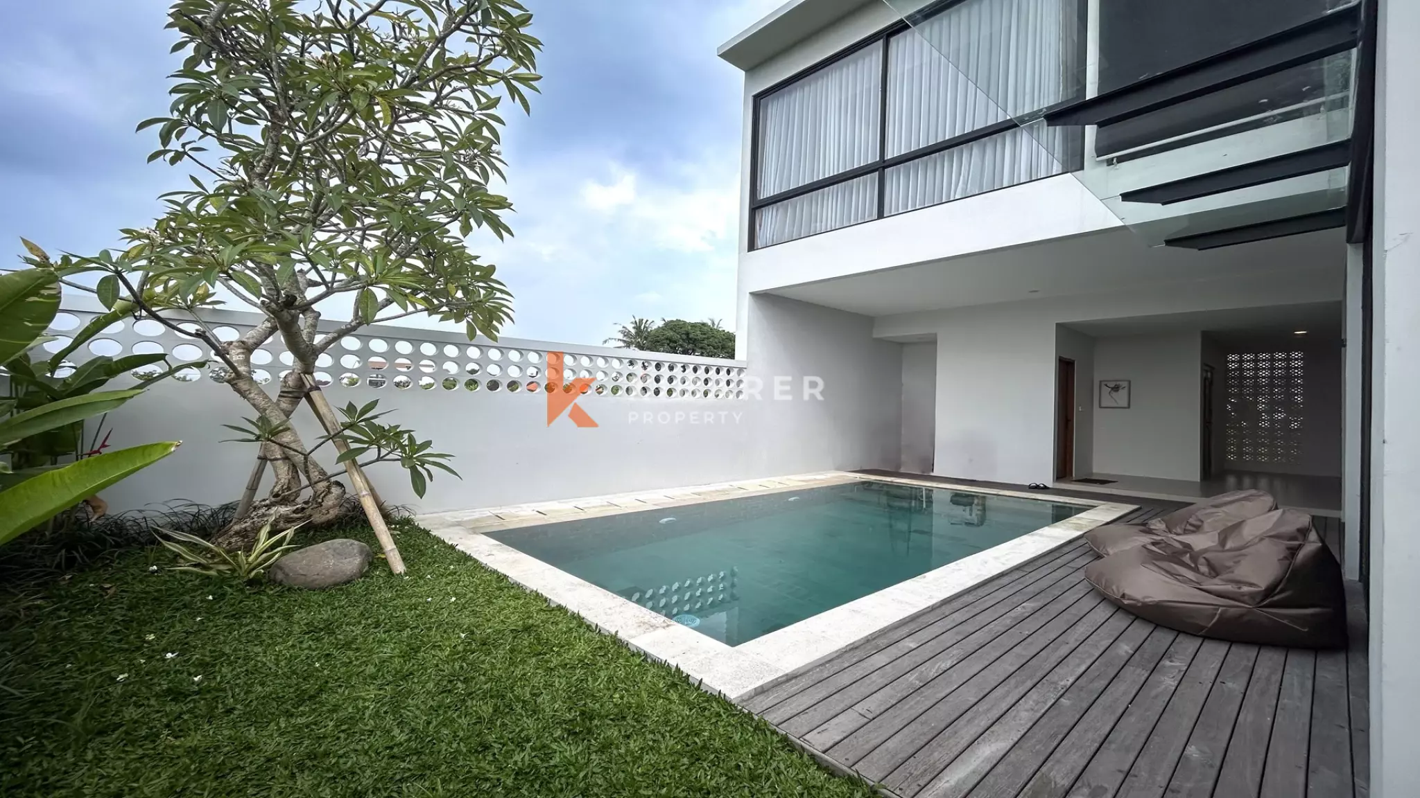 Breezy Minimalist Two-Bedroom Open-Air Villa with Tranquil Views in Kedungu