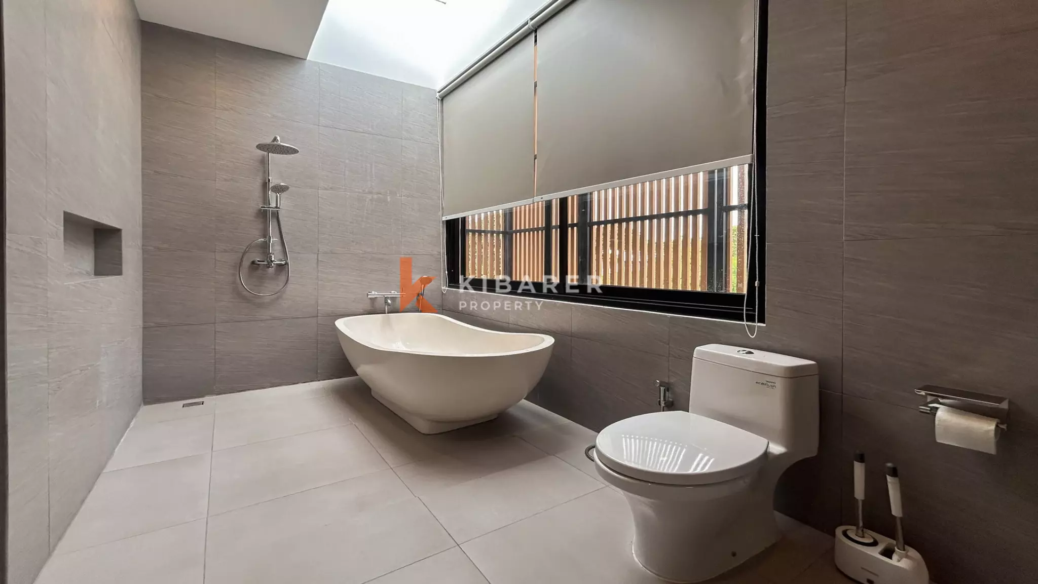 Breezy Minimalist Two-Bedroom Open-Air Villa with Tranquil Views in Kedungu