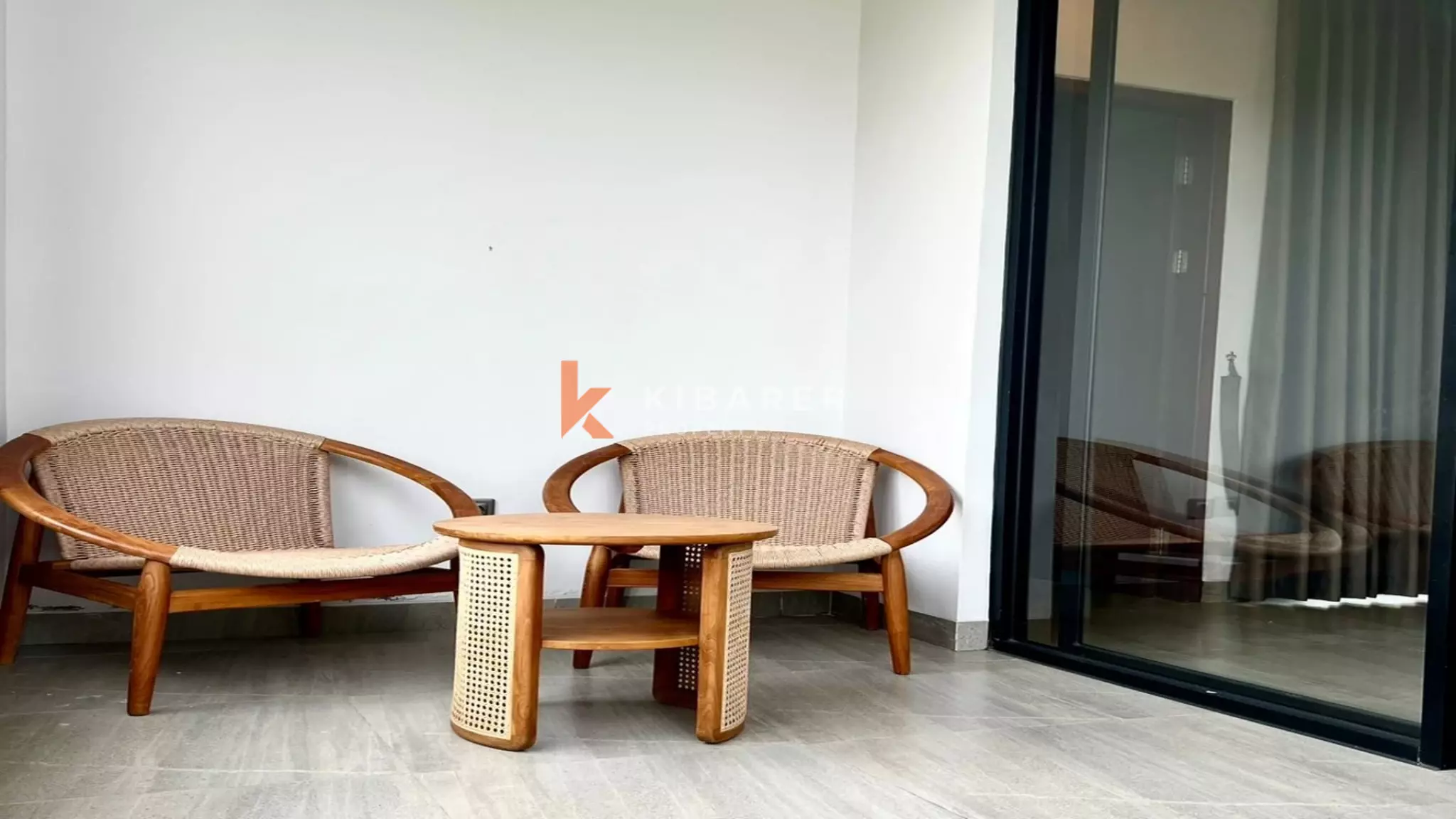 Charming Three-Bedroom Fully Furnished Villa with Enclosed Living in Pererenan