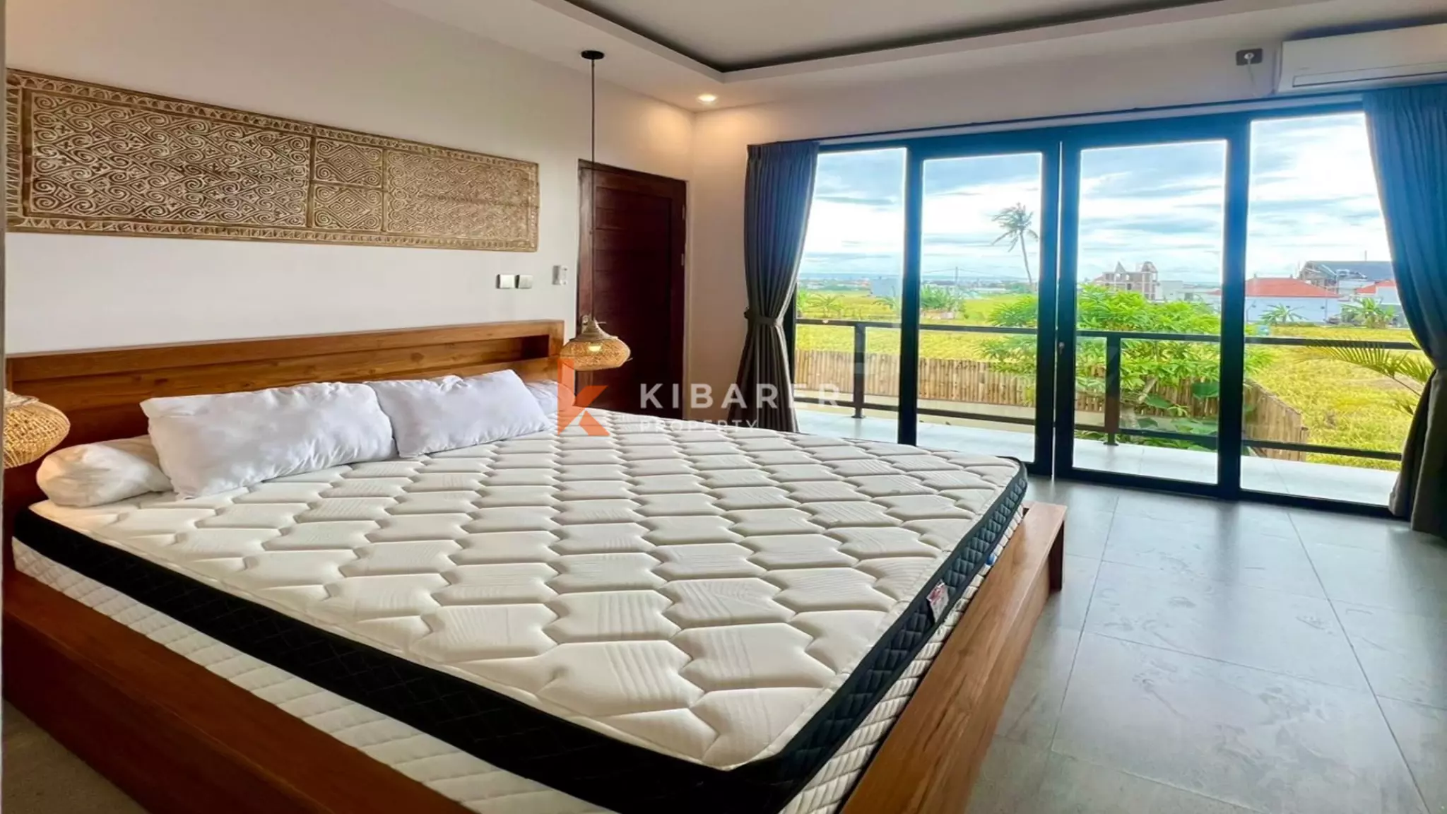 Charming Three-Bedroom Fully Furnished Villa with Enclosed Living in Pererenan