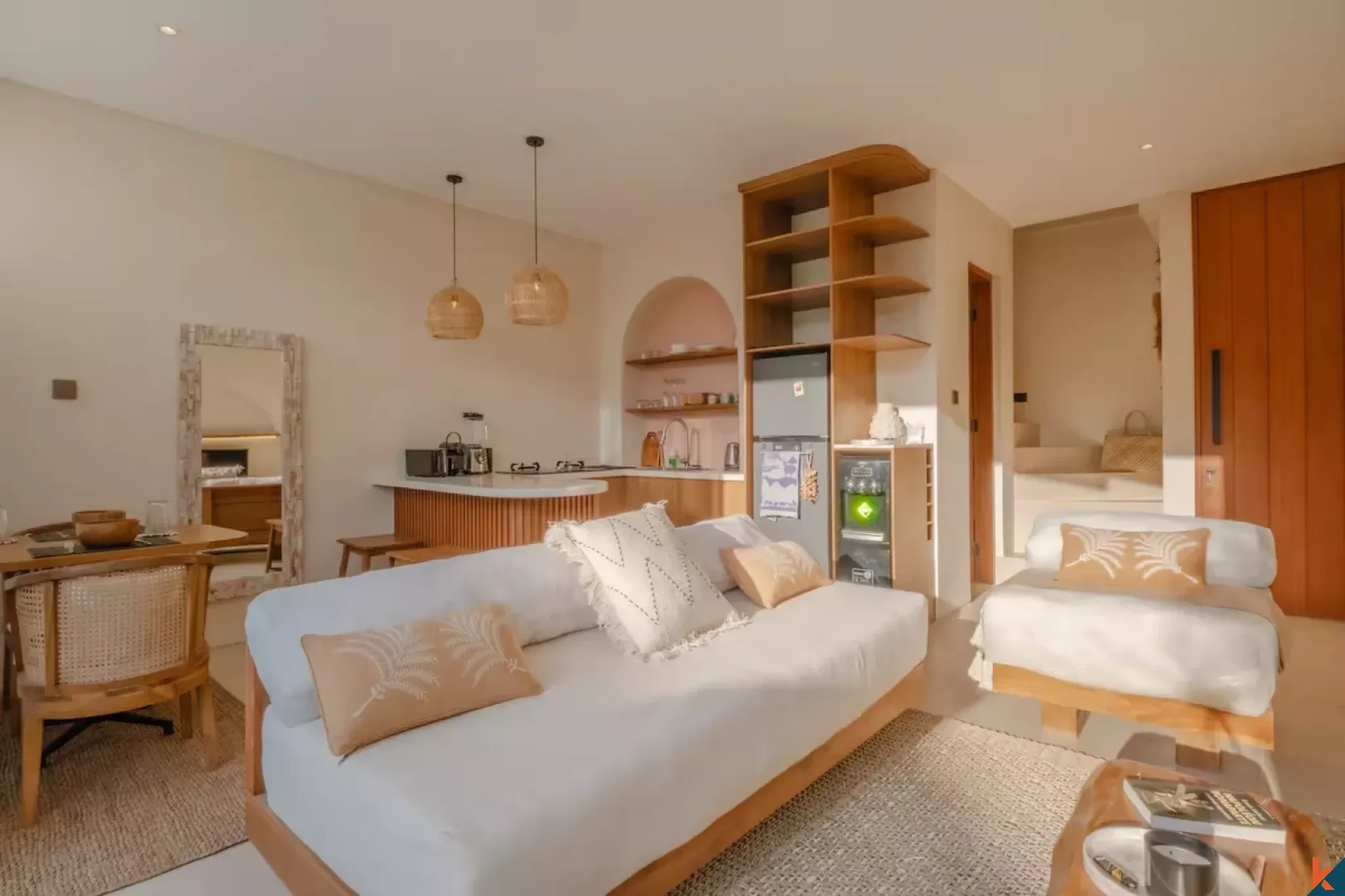 Rumah Tipe Satu Kamar Tidur Bergaya Tropis yang Elegan untuk Disewa di Buduk