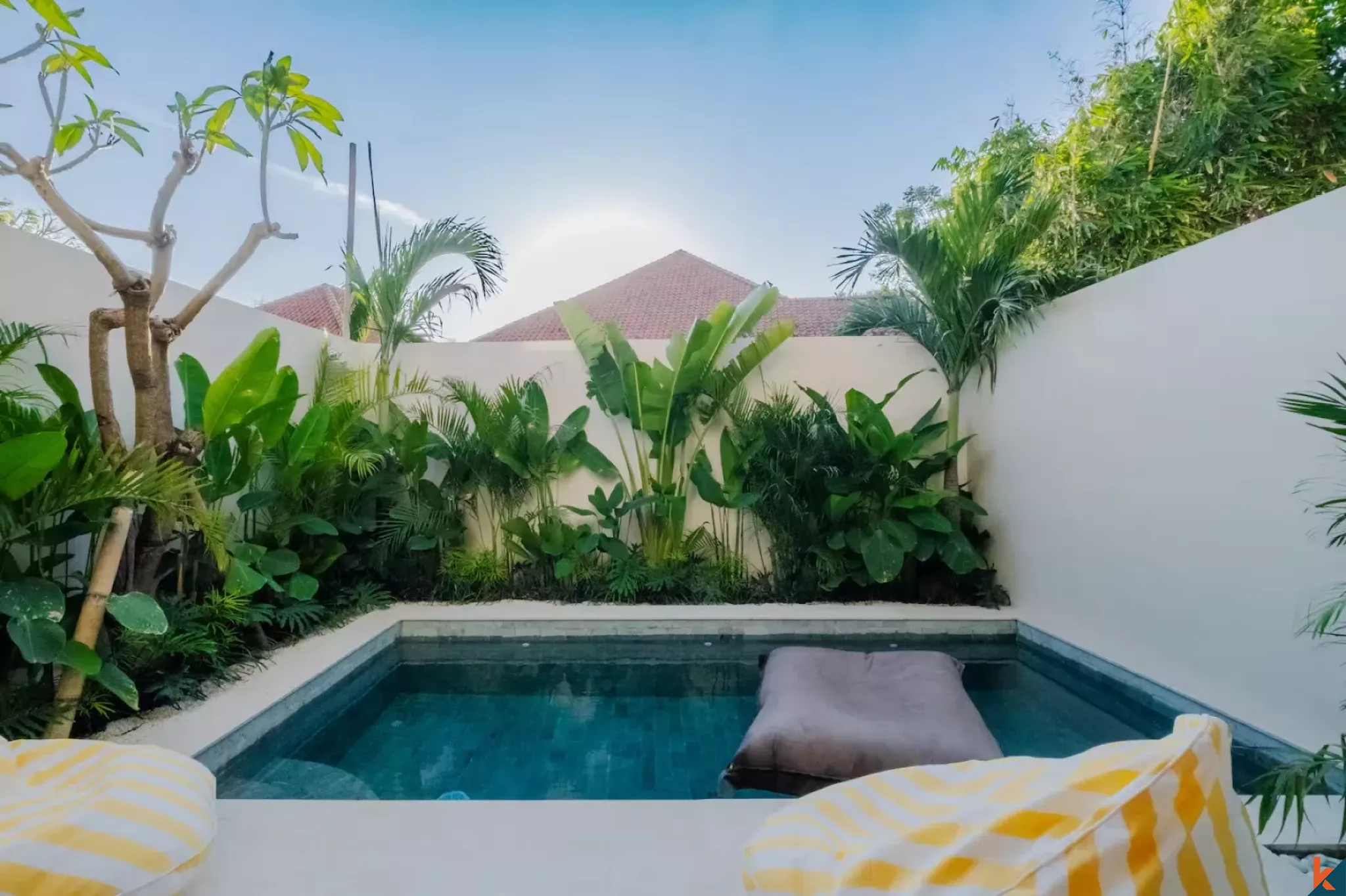 Rumah Tipe Satu Kamar Tidur Bergaya Tropis yang Elegan untuk Disewa di Buduk