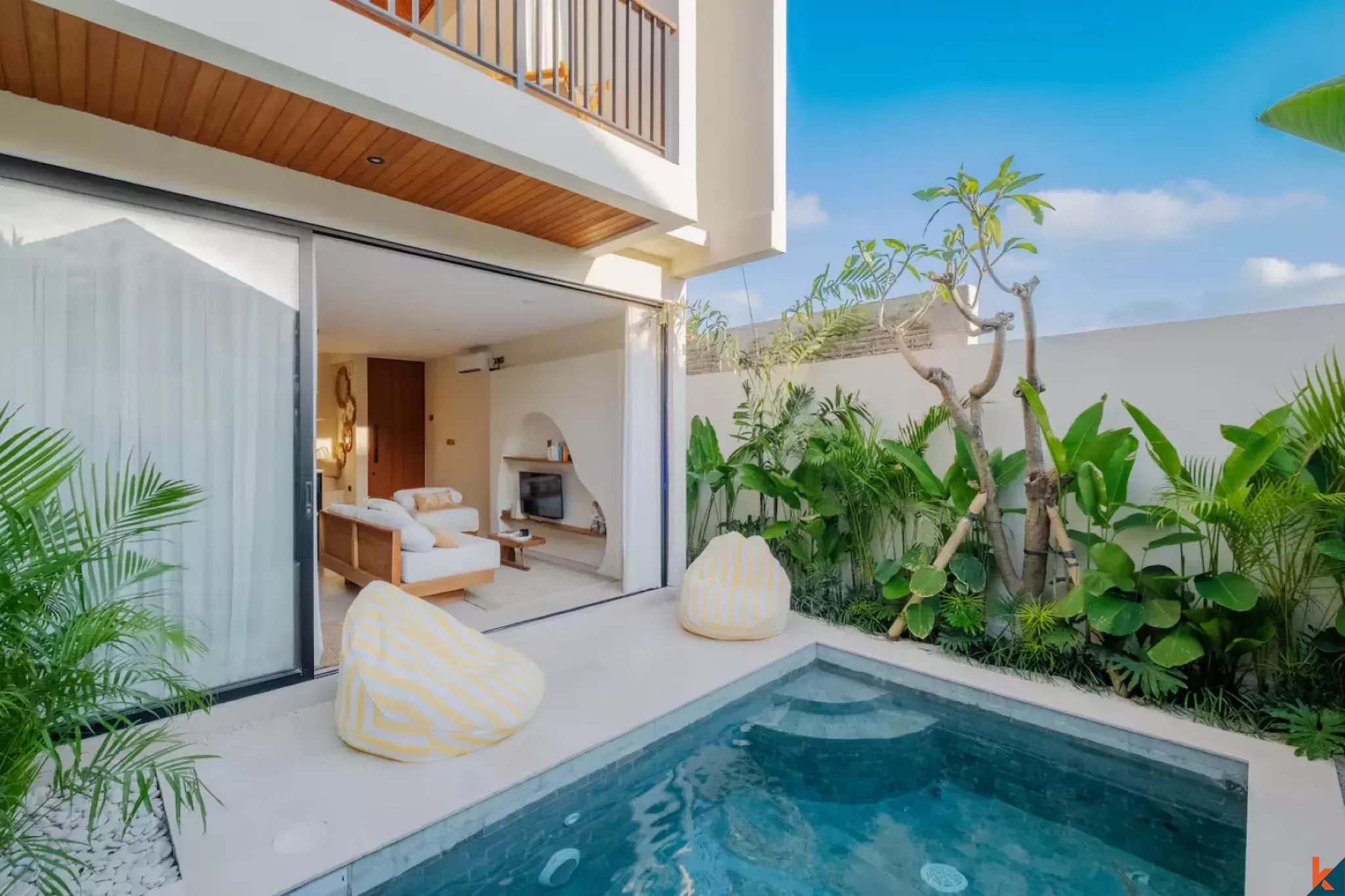 Rumah Tipe Satu Kamar Tidur Bergaya Tropis yang Elegan untuk Disewa di Buduk