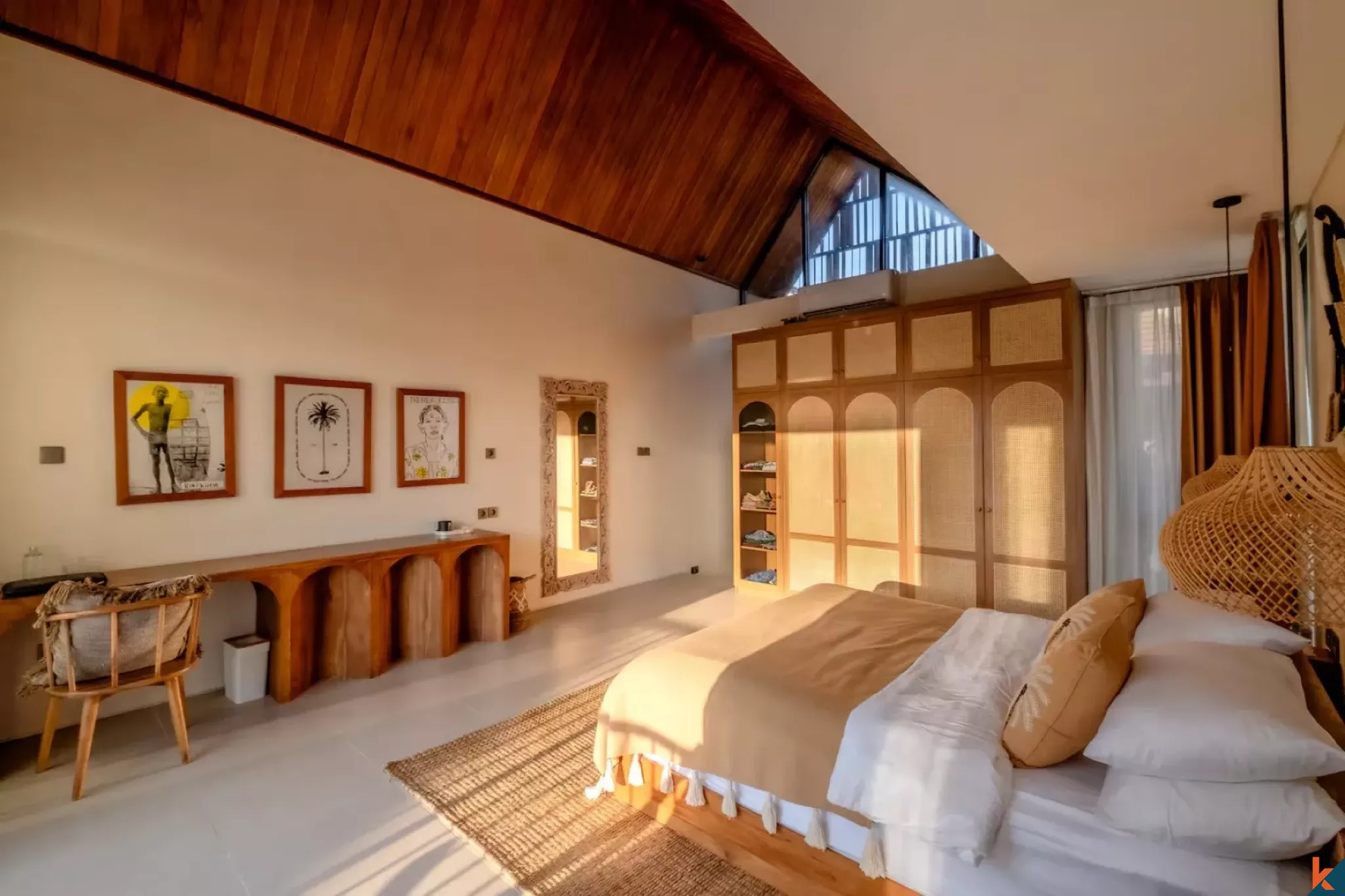 Rumah Tipe Satu Kamar Tidur Bergaya Tropis yang Elegan untuk Disewa di Buduk