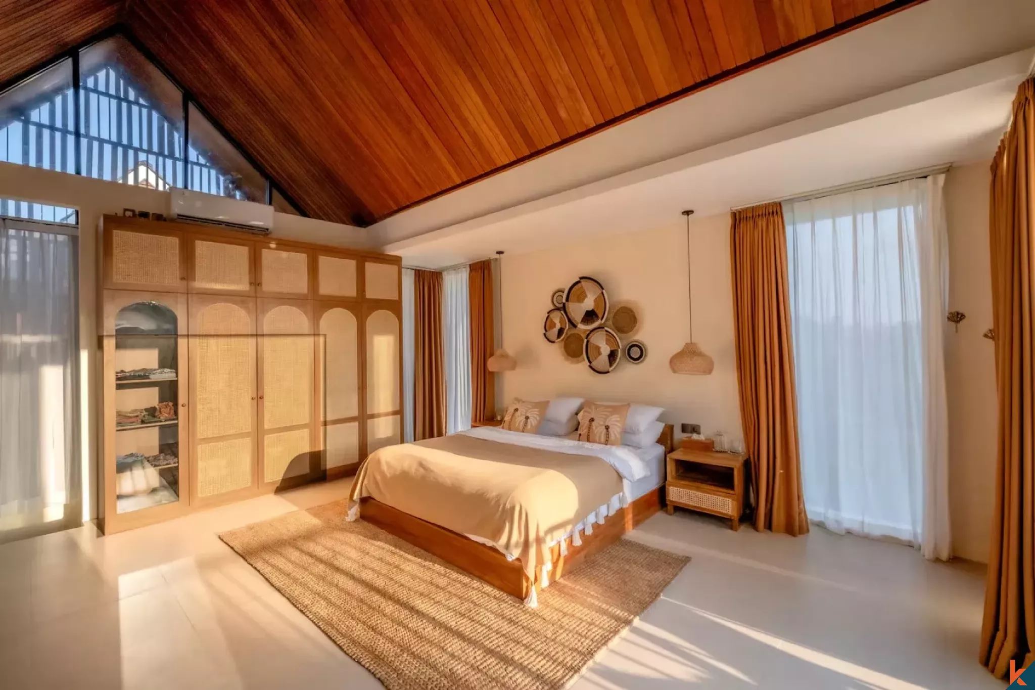 Rumah Tipe Satu Kamar Tidur Bergaya Tropis yang Elegan untuk Disewa di Buduk
