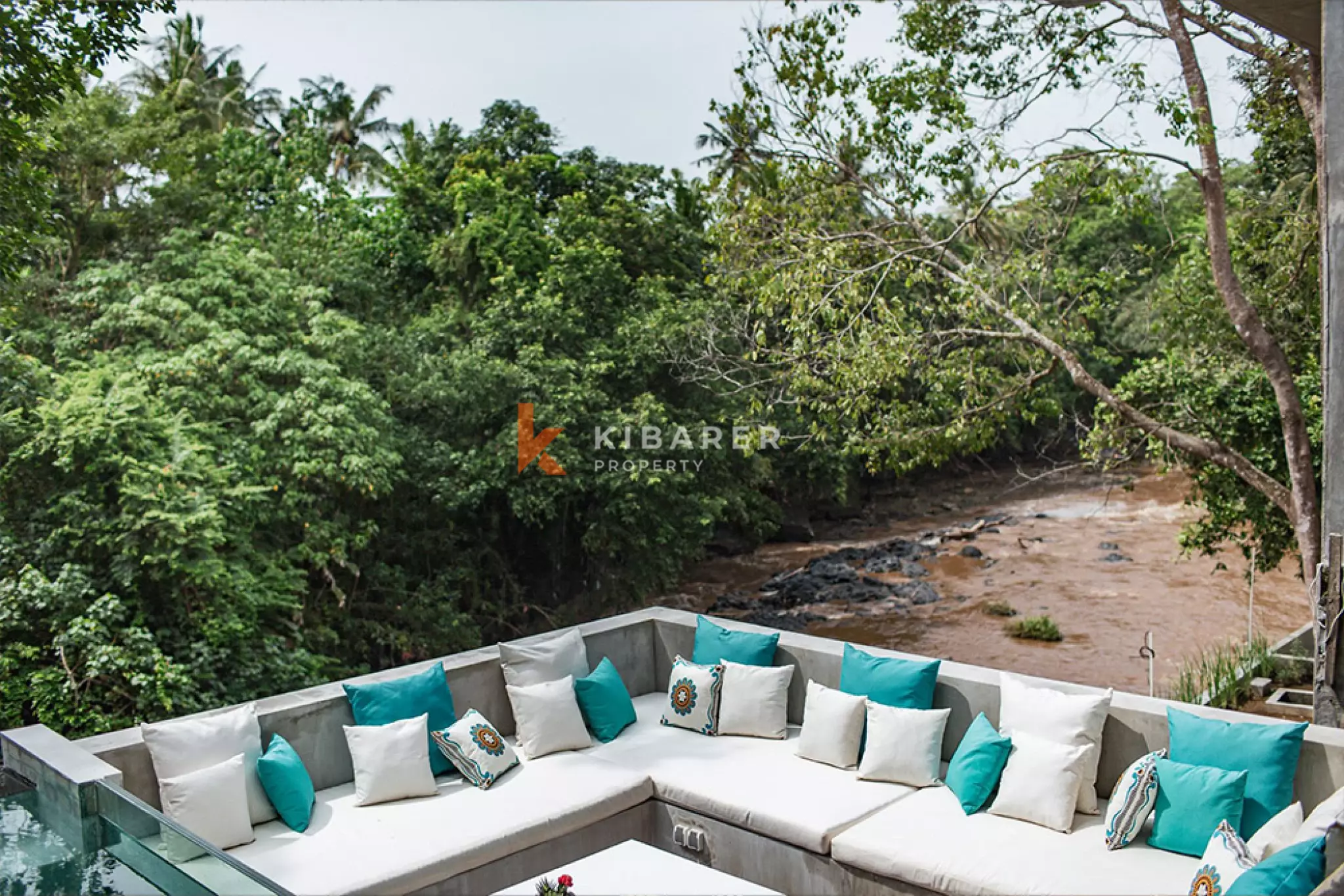 Ultimate Luxy Four Bedroom Villa in Buwit