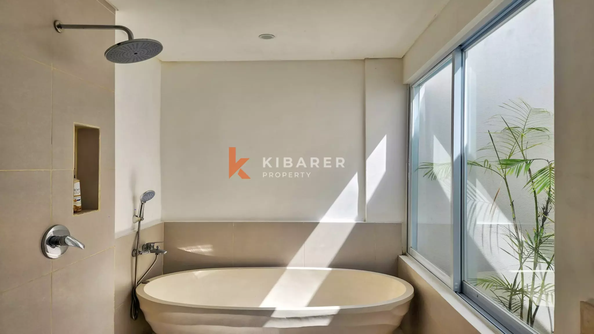 Tropical Hideaway – Chic Two-Bedroom Villa Near Nyang-Nyang Beach