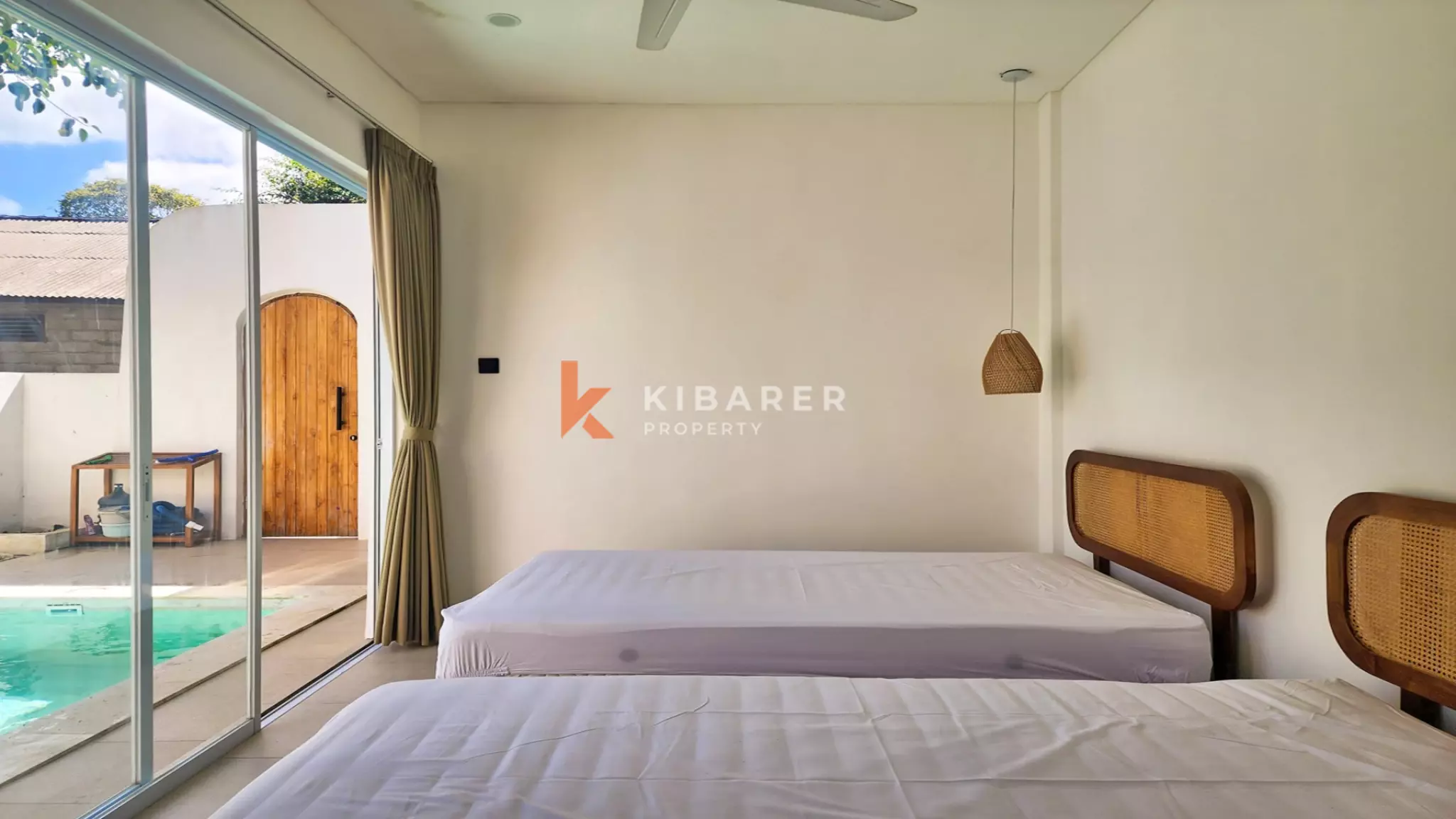 Tropical Hideaway – Chic Two-Bedroom Villa Near Nyang-Nyang Beach