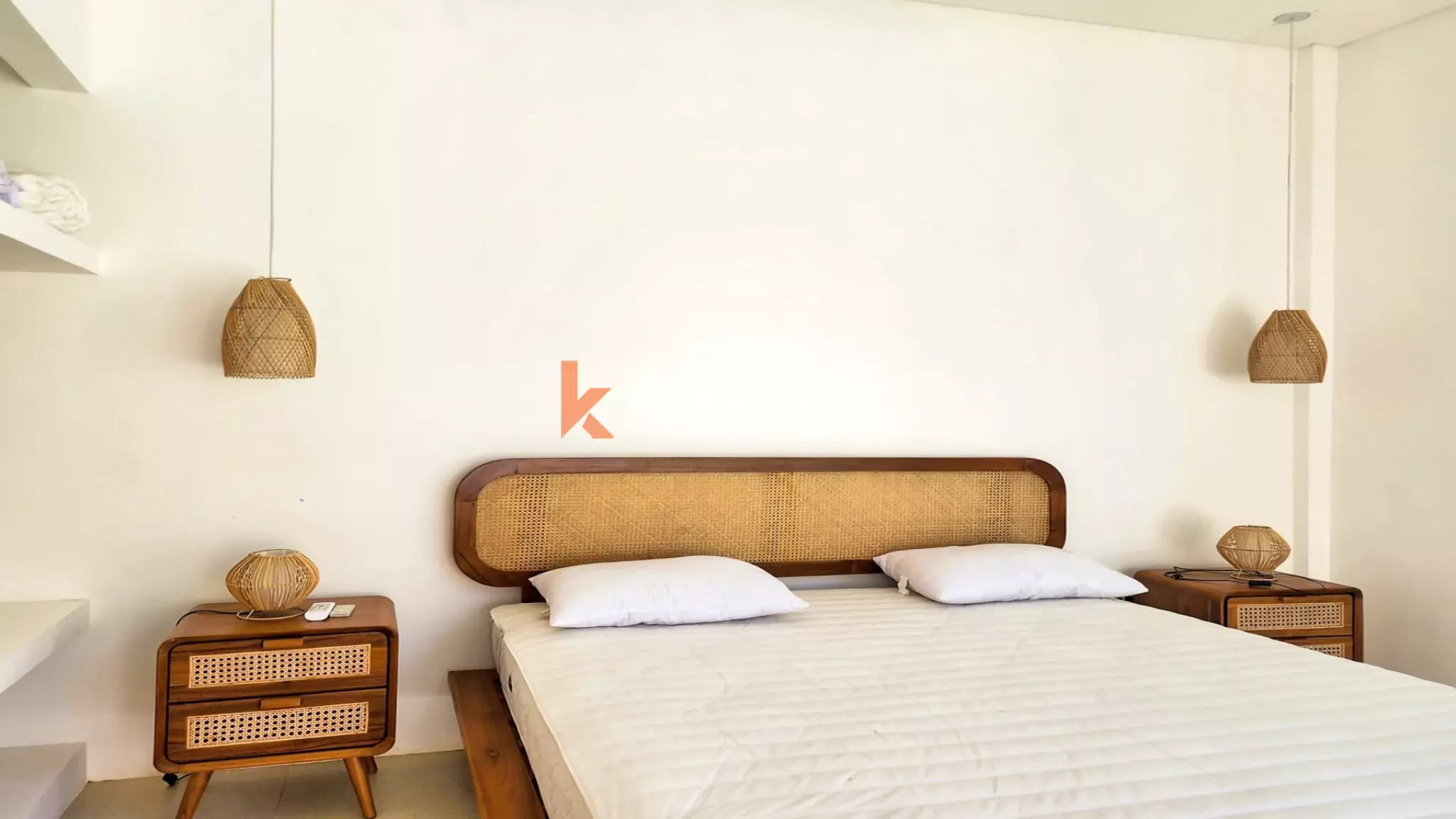 Tropical Hideaway – Chic Two-Bedroom Villa Near Nyang-Nyang Beach