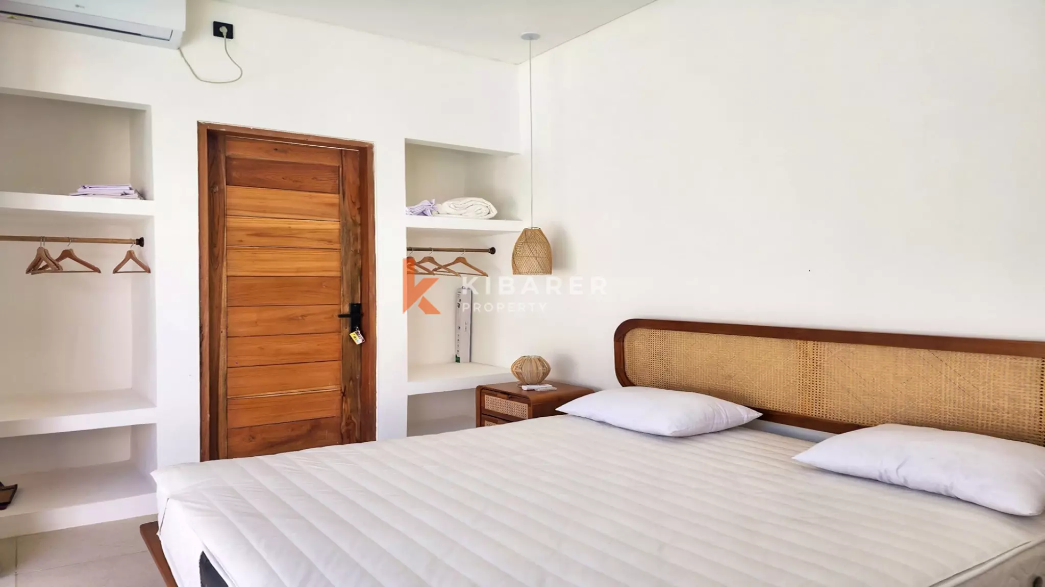 Tropical Hideaway – Chic Two-Bedroom Villa Near Nyang-Nyang Beach