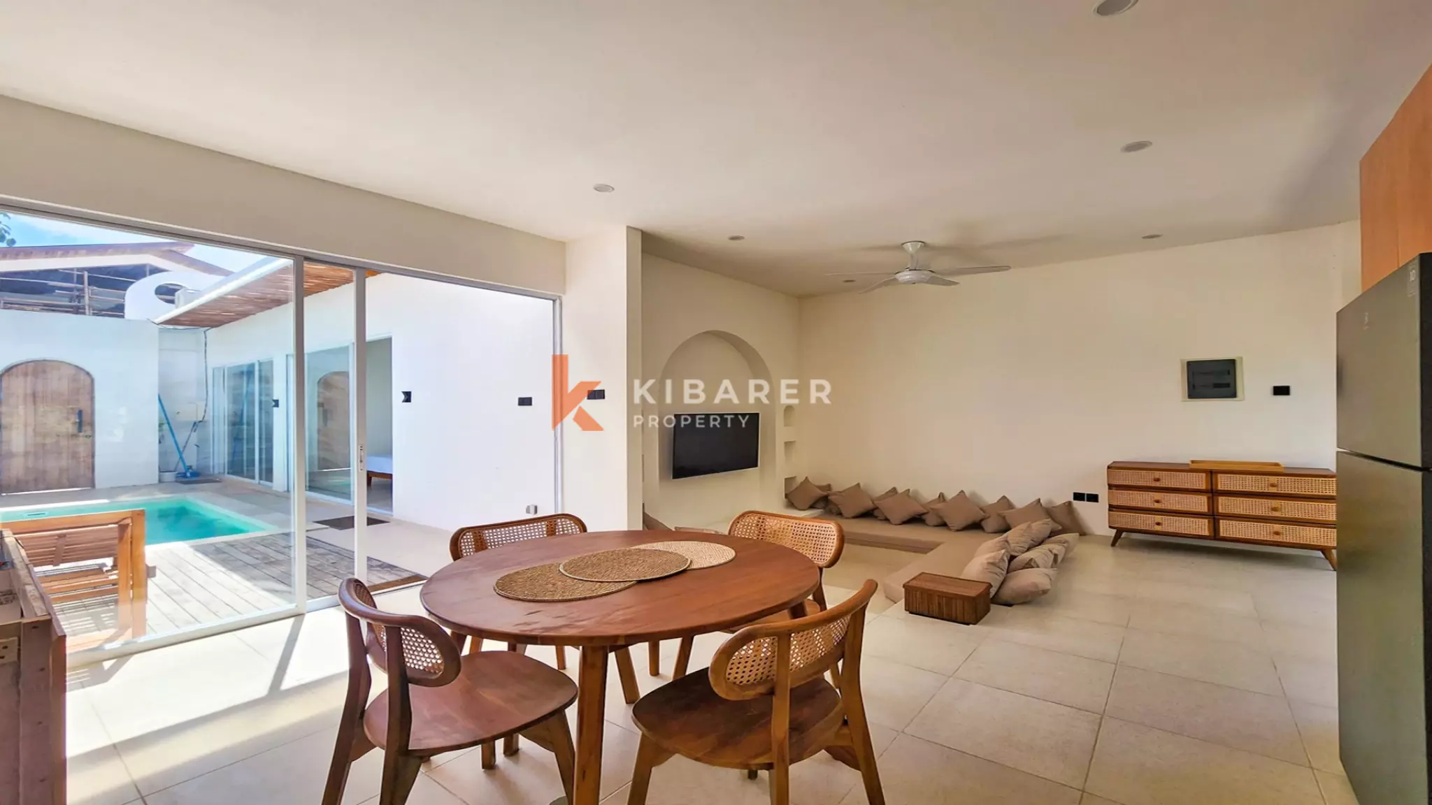 Tropical Hideaway – Chic Two-Bedroom Villa Near Nyang-Nyang Beach