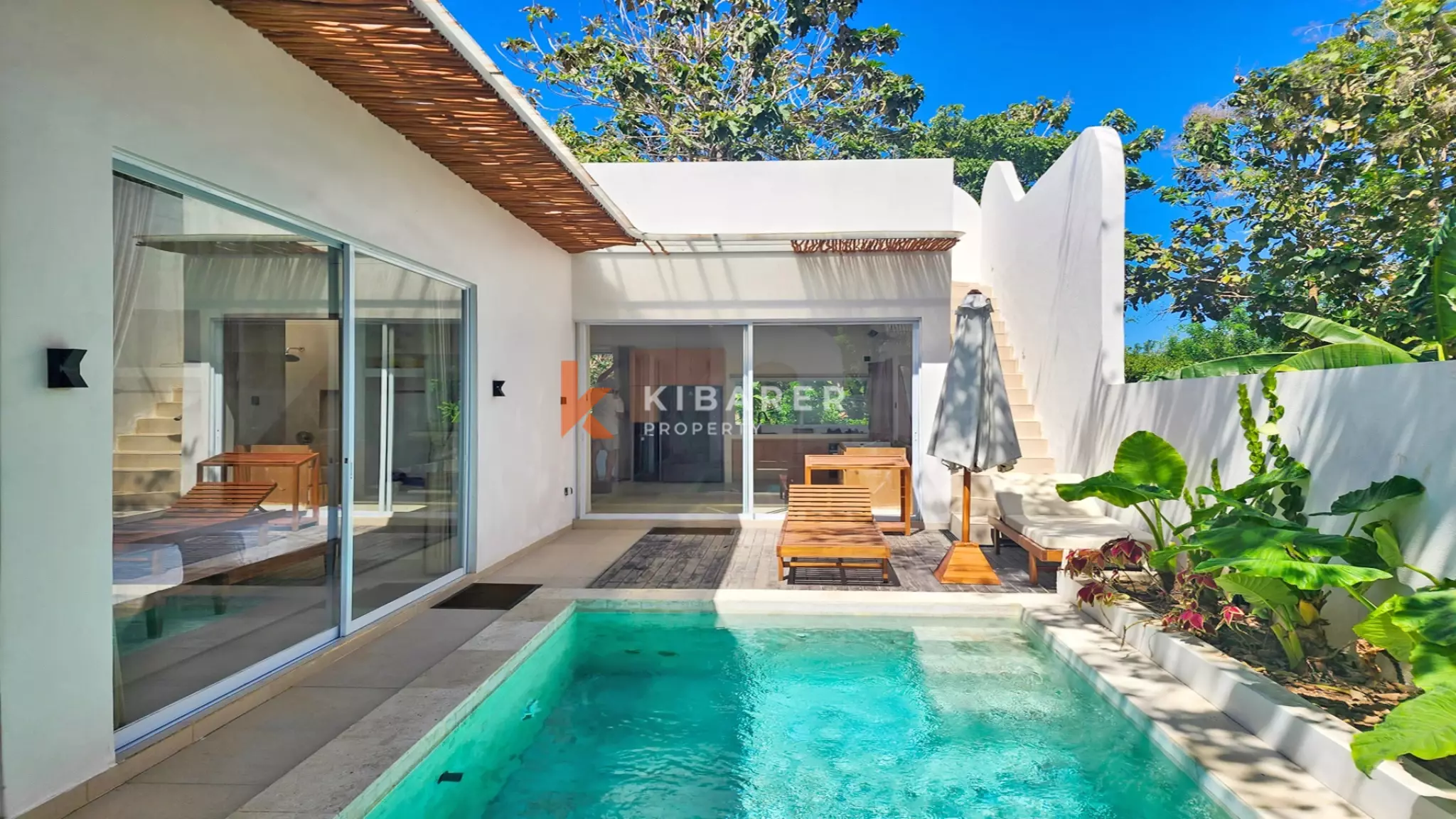 Tropical Hideaway – Chic Two-Bedroom Villa Near Nyang-Nyang Beach