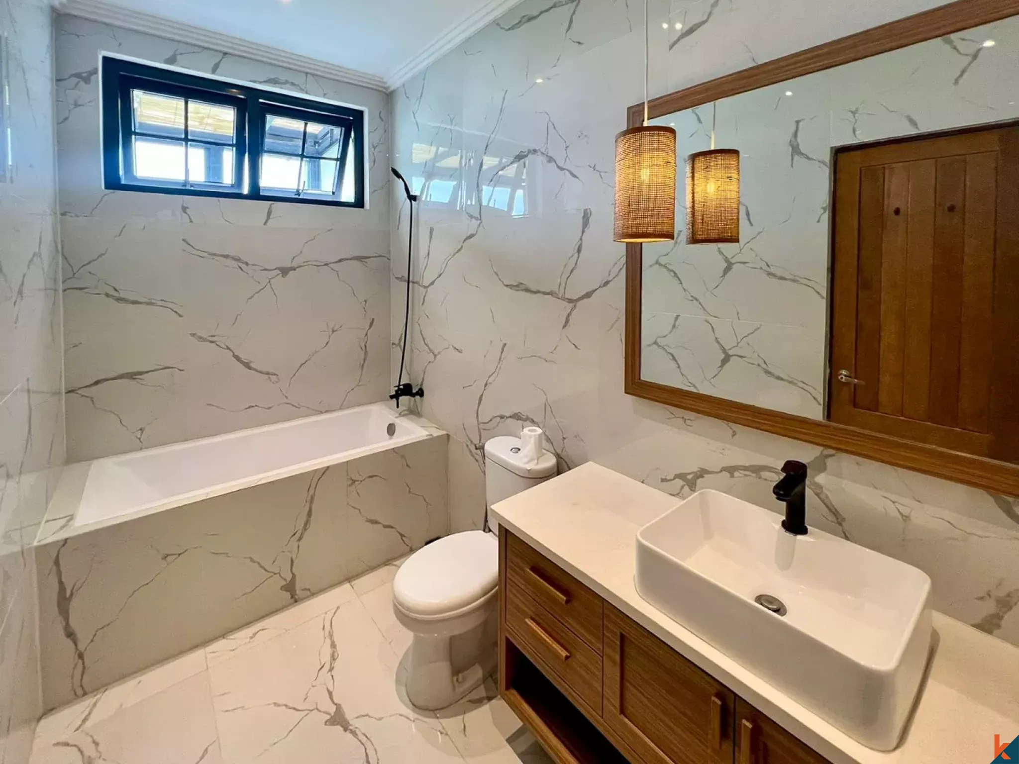 Villa Townhouse Modern Tiga Kamar Tidur Dijual di Seminyak