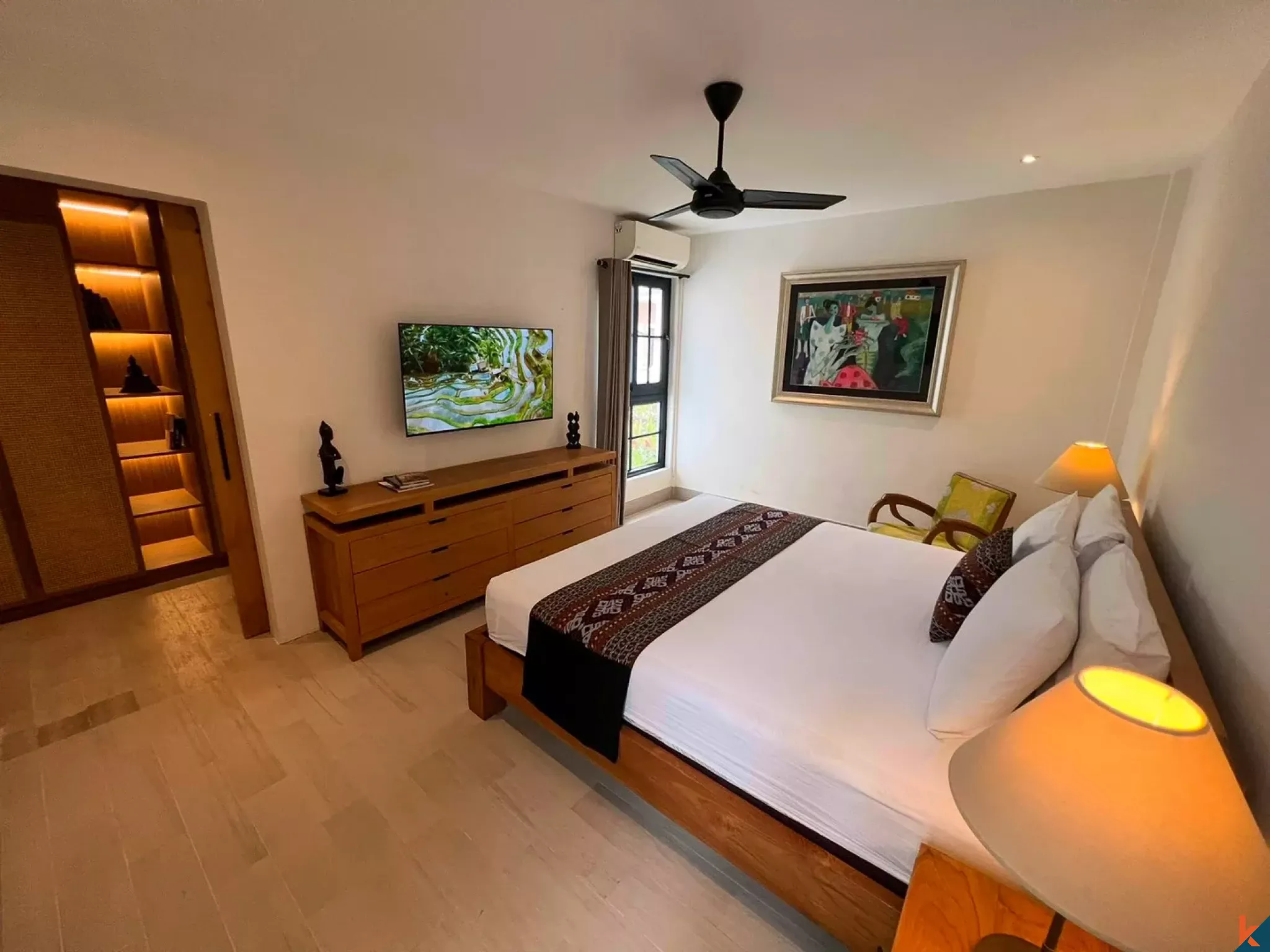 Villa Townhouse Modern Tiga Kamar Tidur Dijual di Seminyak