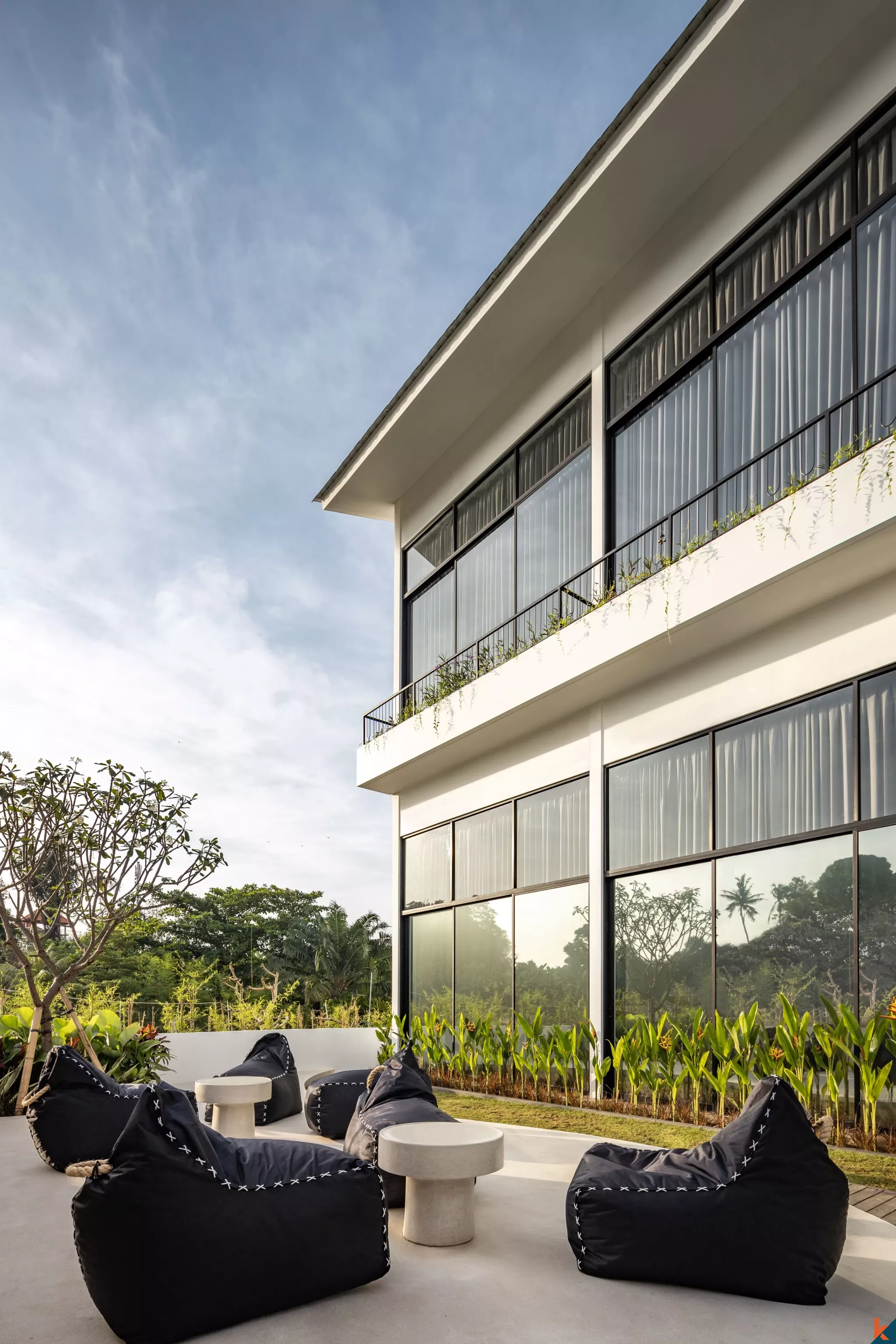 Loft Mewah Tropis Modern 1 Kamar Tidur di Canggu